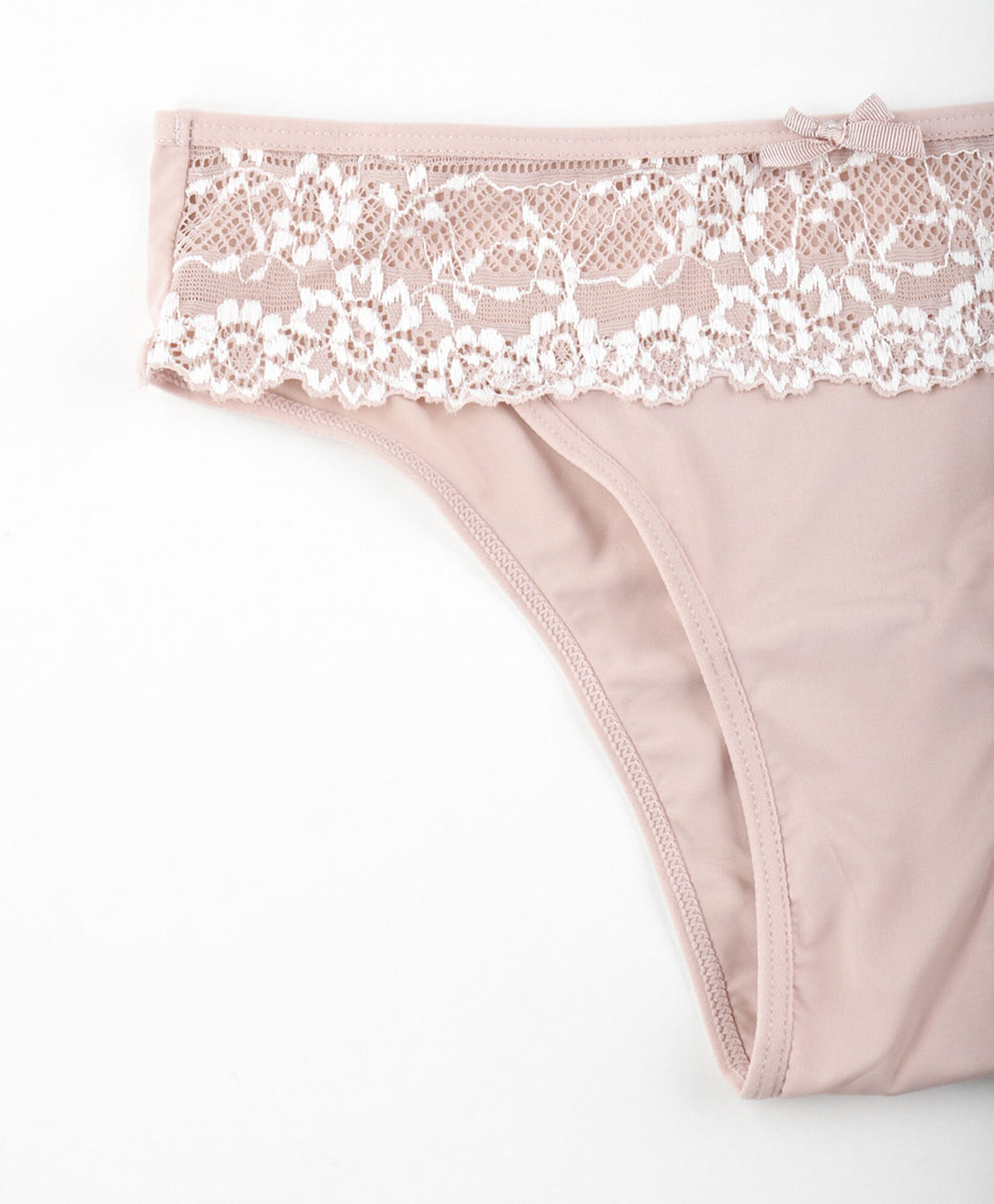 Tanga mujer floreado contraste Tanga mujer floreado contraste