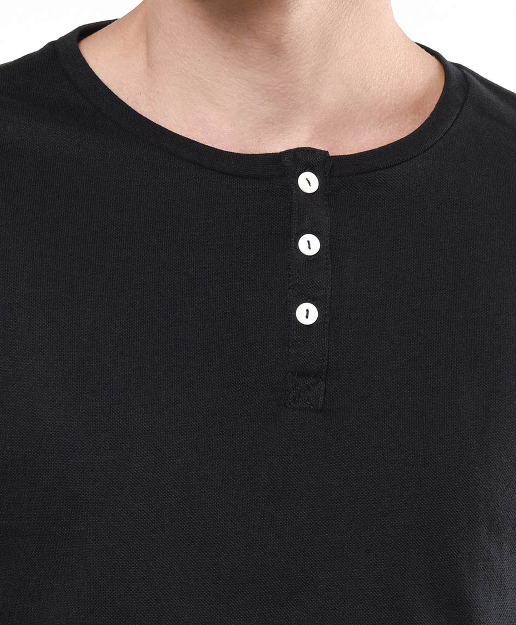 Polera hombre triple botón Polera hombre triple botón