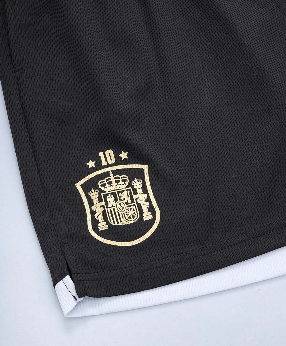 Short deportivo hombre estilo f&uacute;tbol