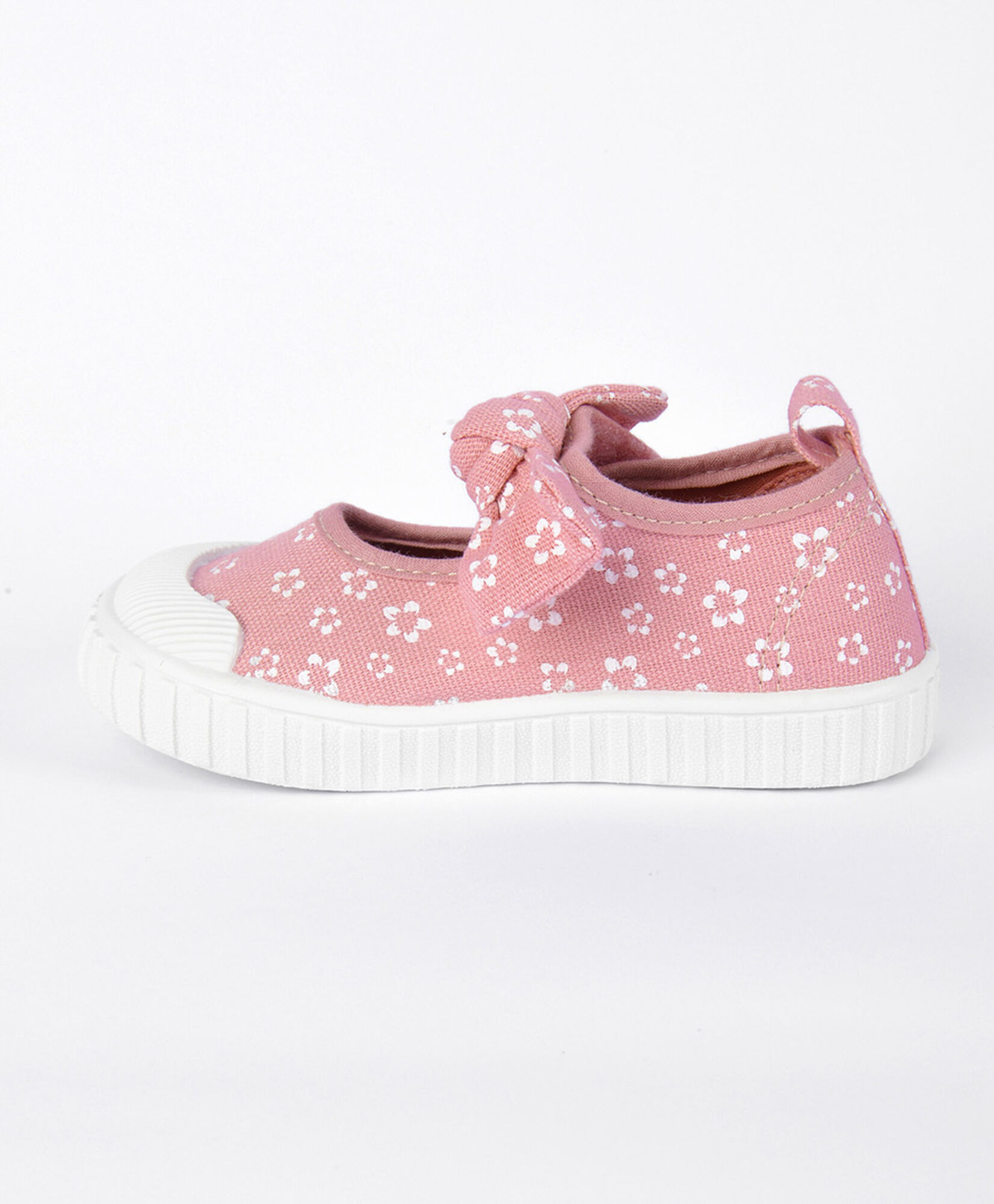 Zapato niña (20 a 25) florcitas Zapato niña (20 a 25) florcitas