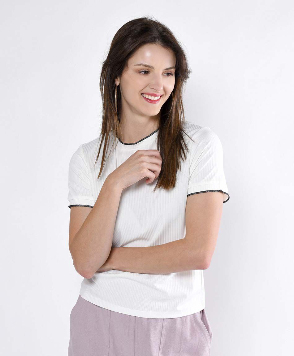 Polera manga corta cuello redondo