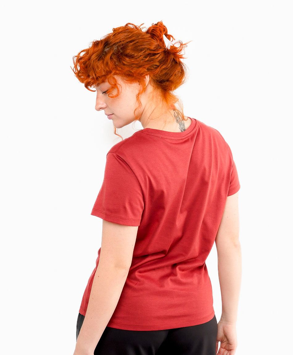 Polera mujer estampado pegaso