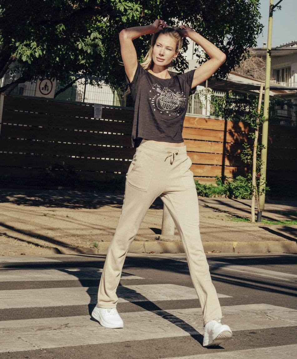 Pantal&oacute;n deportivo mujer beige