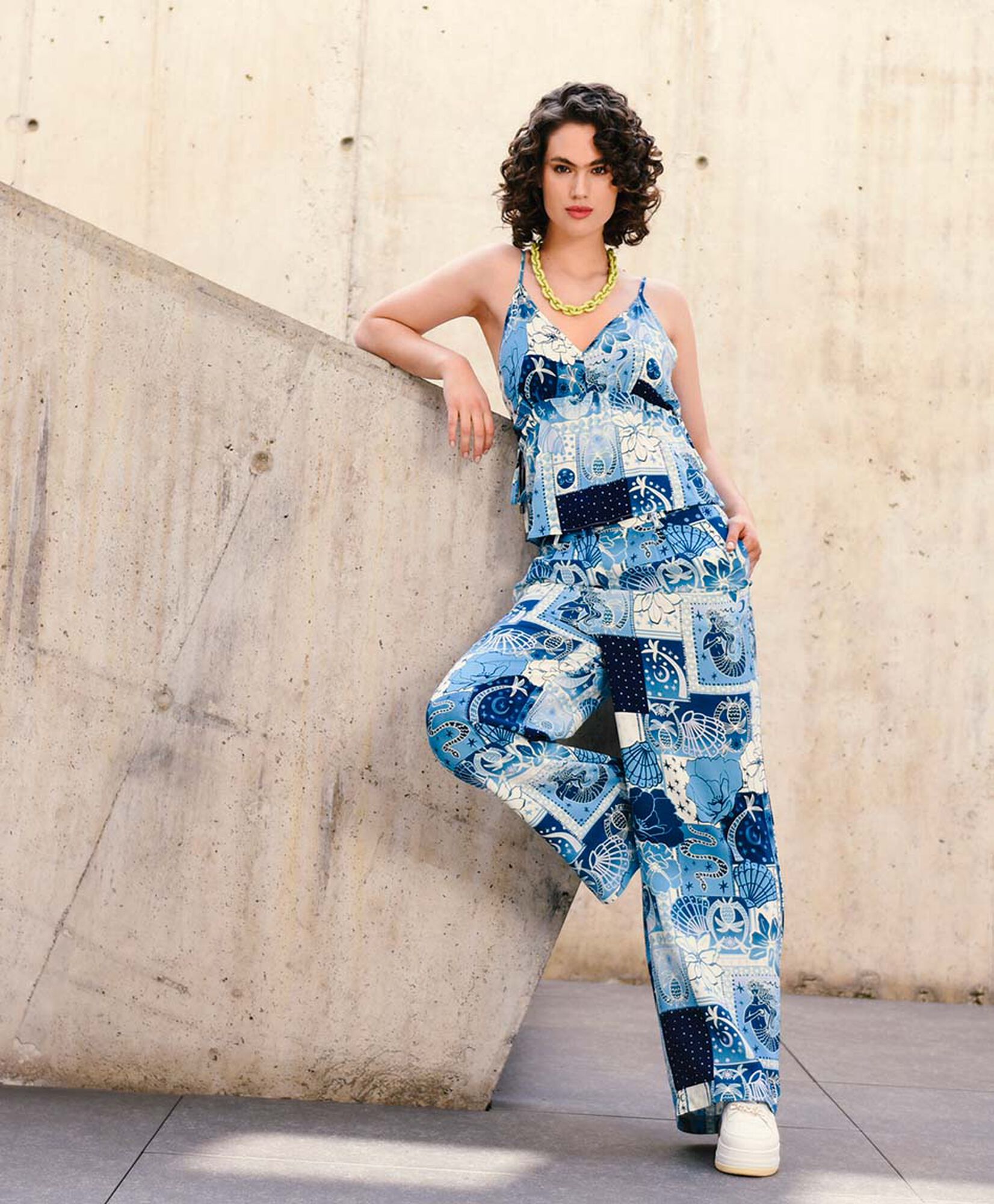 Pantalón mujer estampado marino wide Pantalón mujer estampado marino wide