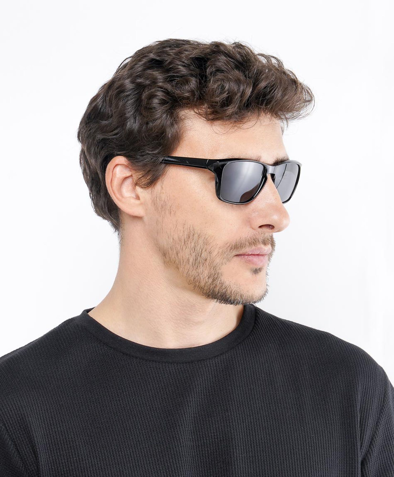 Lente hombre gris y negro Lente hombre gris y negro