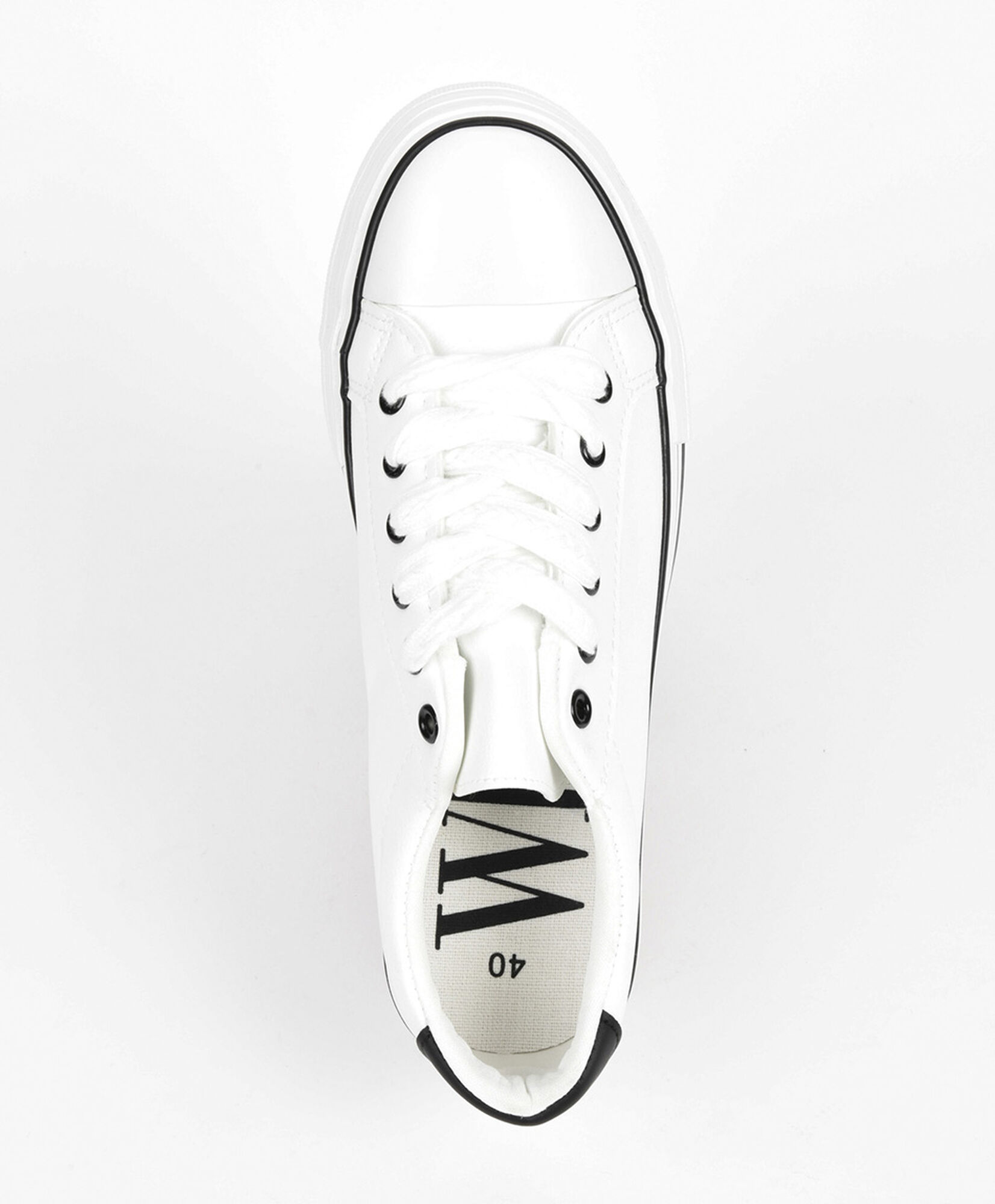 Zapatilla mujer blanca detalles negros Zapatilla mujer blanca detalles negros