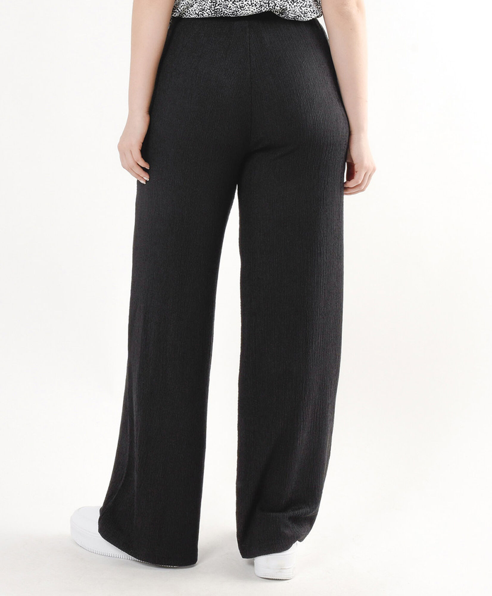 Pantalón mujer tela texturizada Pantalón mujer tela texturizada