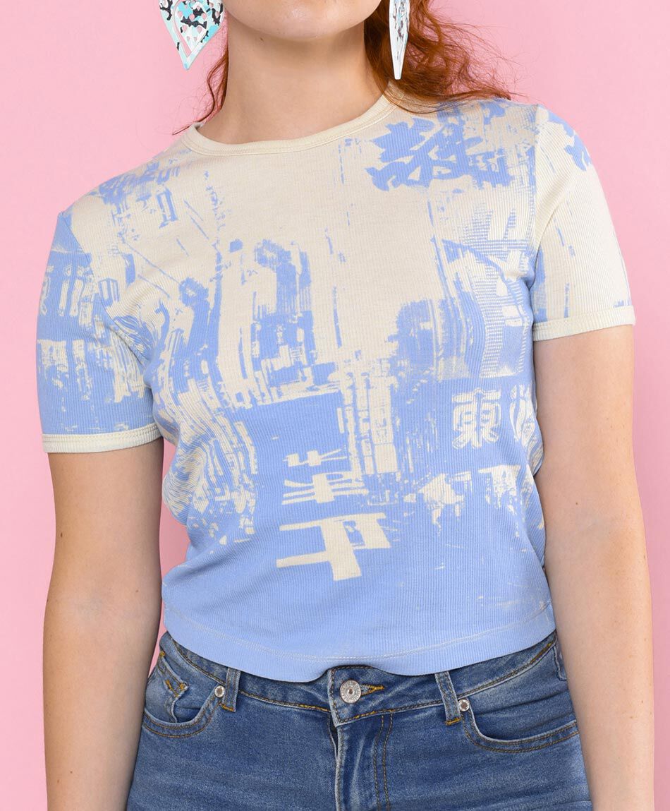 Polera manga corta cuello redondo