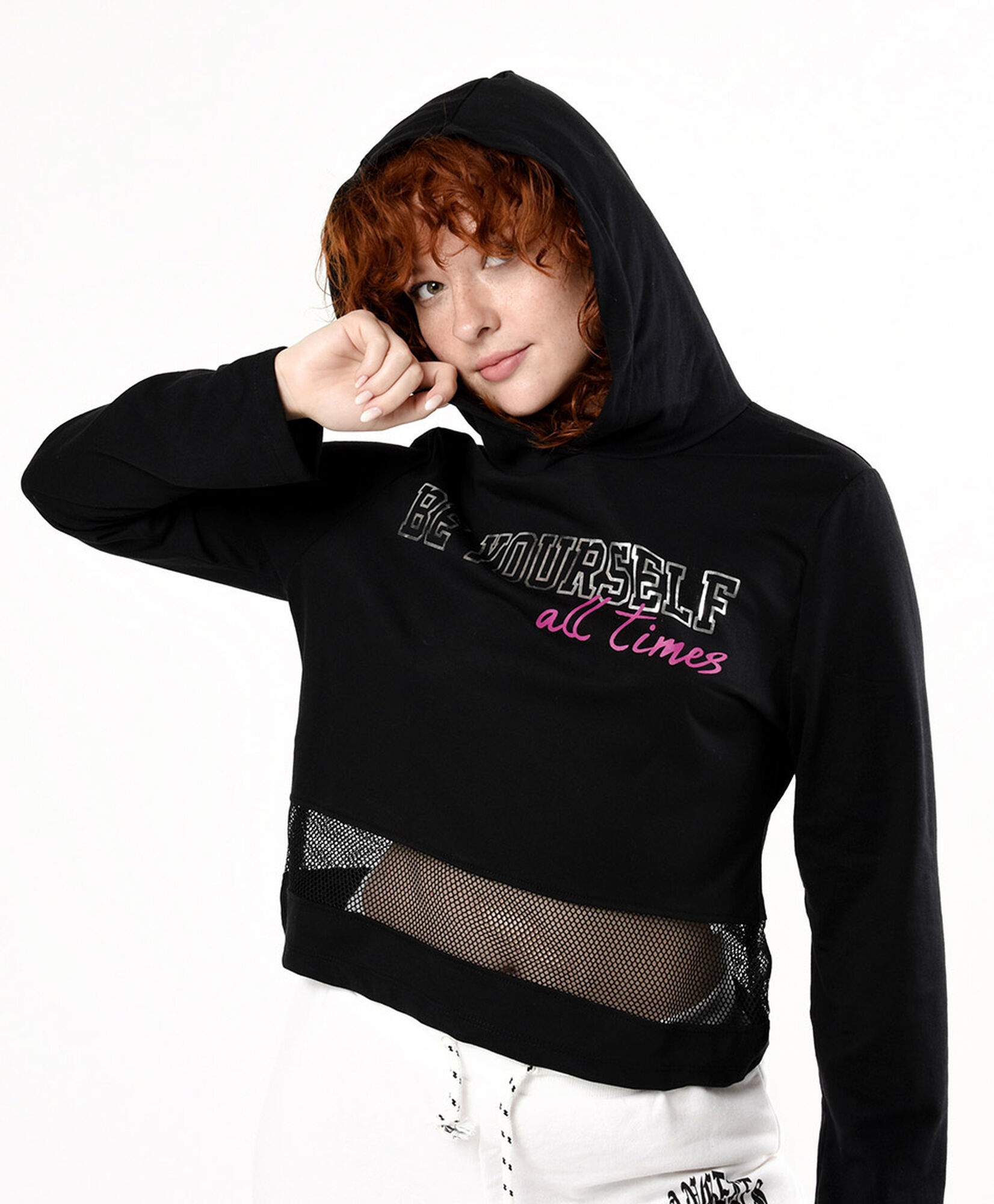 Polera deportiva mujer capucha y mesh Polera deportiva mujer capucha y mesh