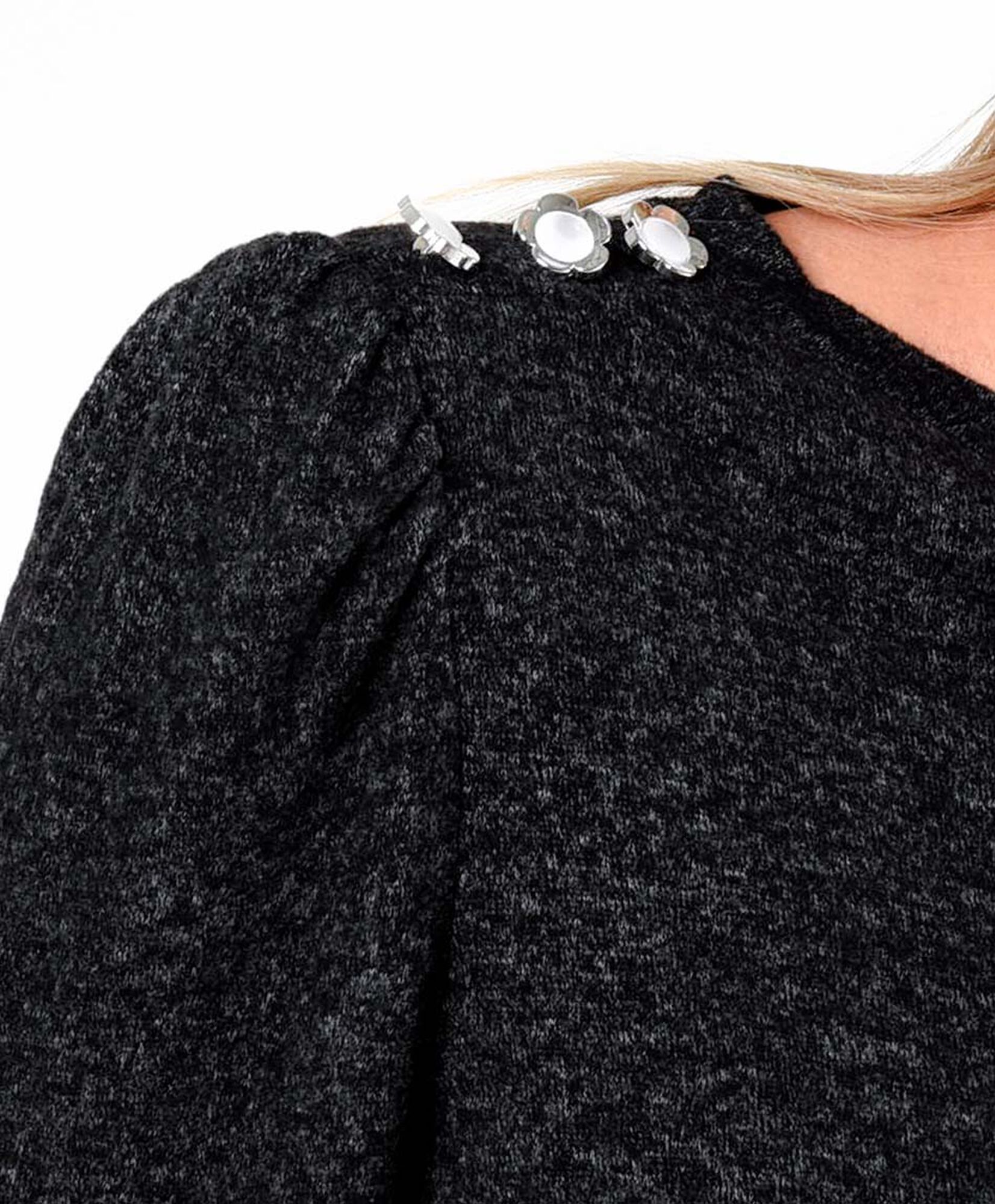 Polera mujer flores en hombro Polera mujer flores en hombro