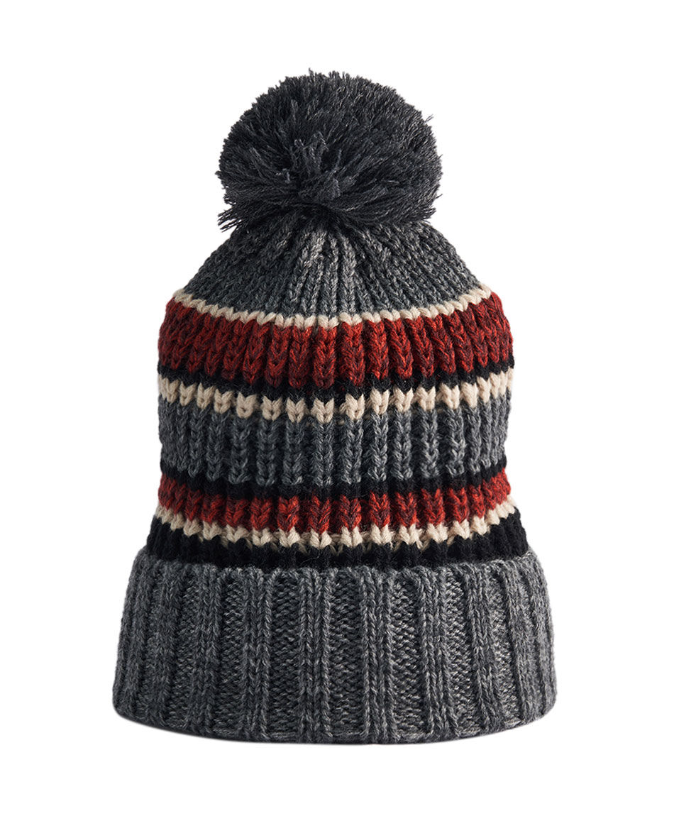 Gorro hombre estilo monta&ntilde;a lineas