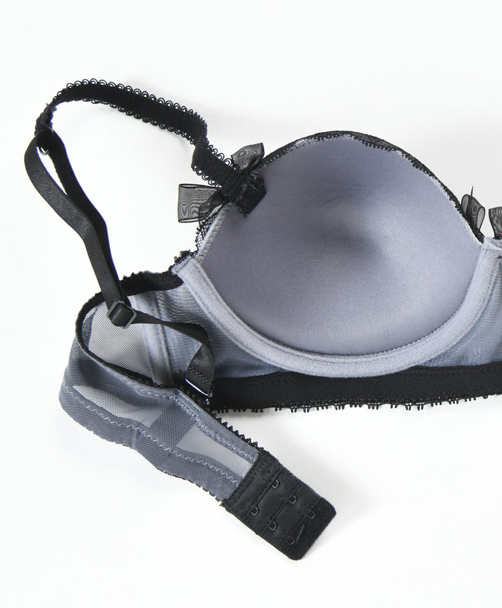 Sostén mujer encajes bicolor Sostén mujer encajes bicolor