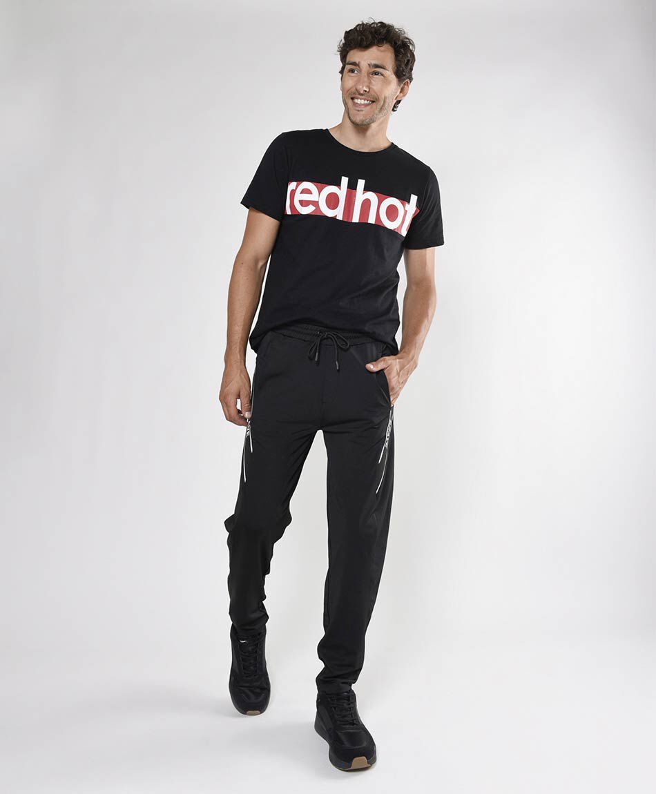Pantal&oacute;n de buzo hombre franja texto
