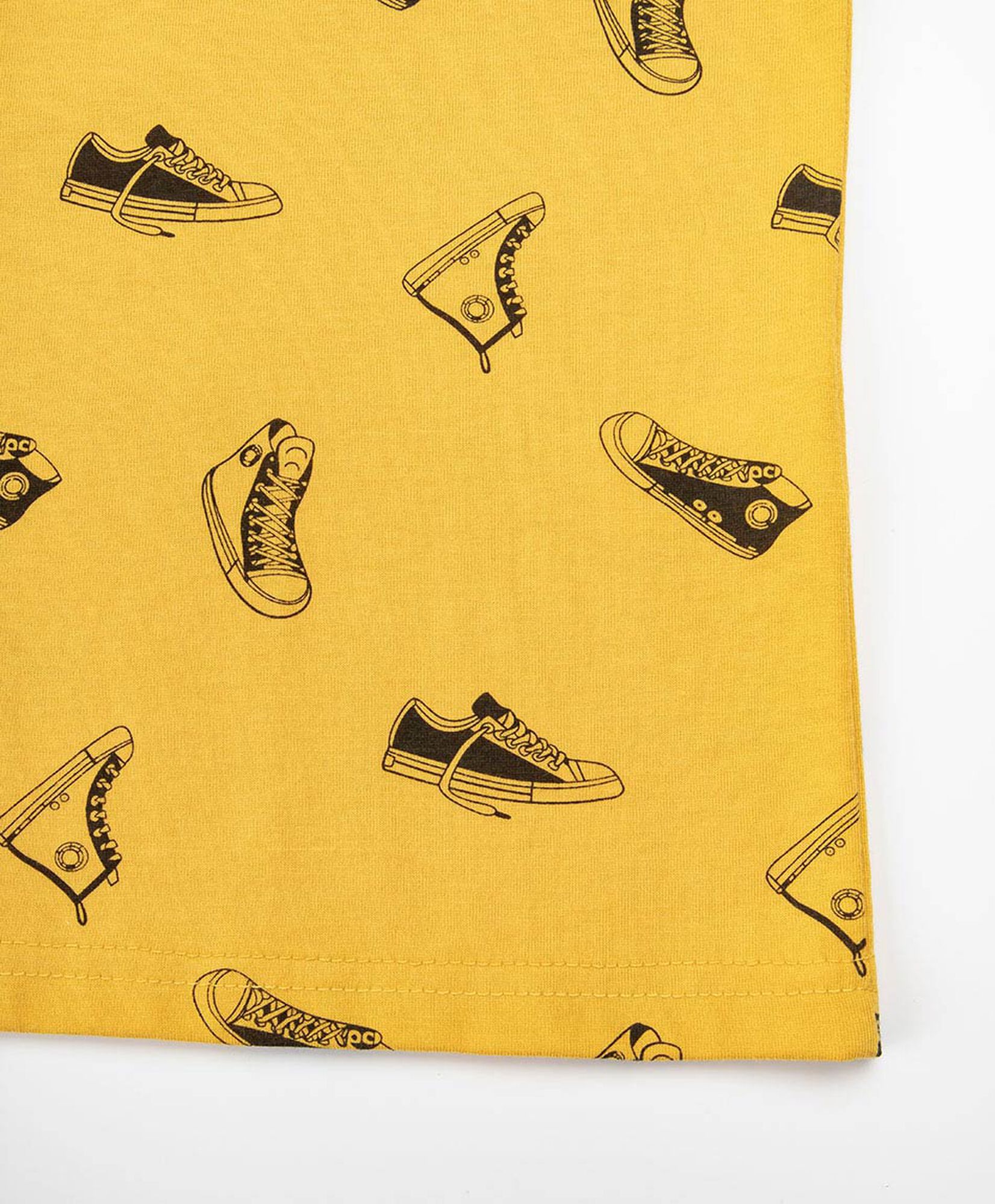 Polera niño zapatillas Polera niño zapatillas