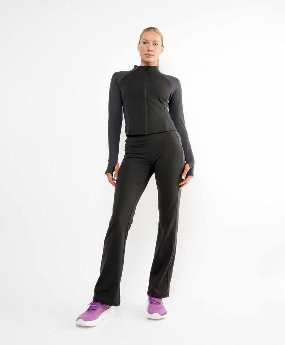 Poler&oacute;n deportivo mujer dise&ntilde;o texturizado