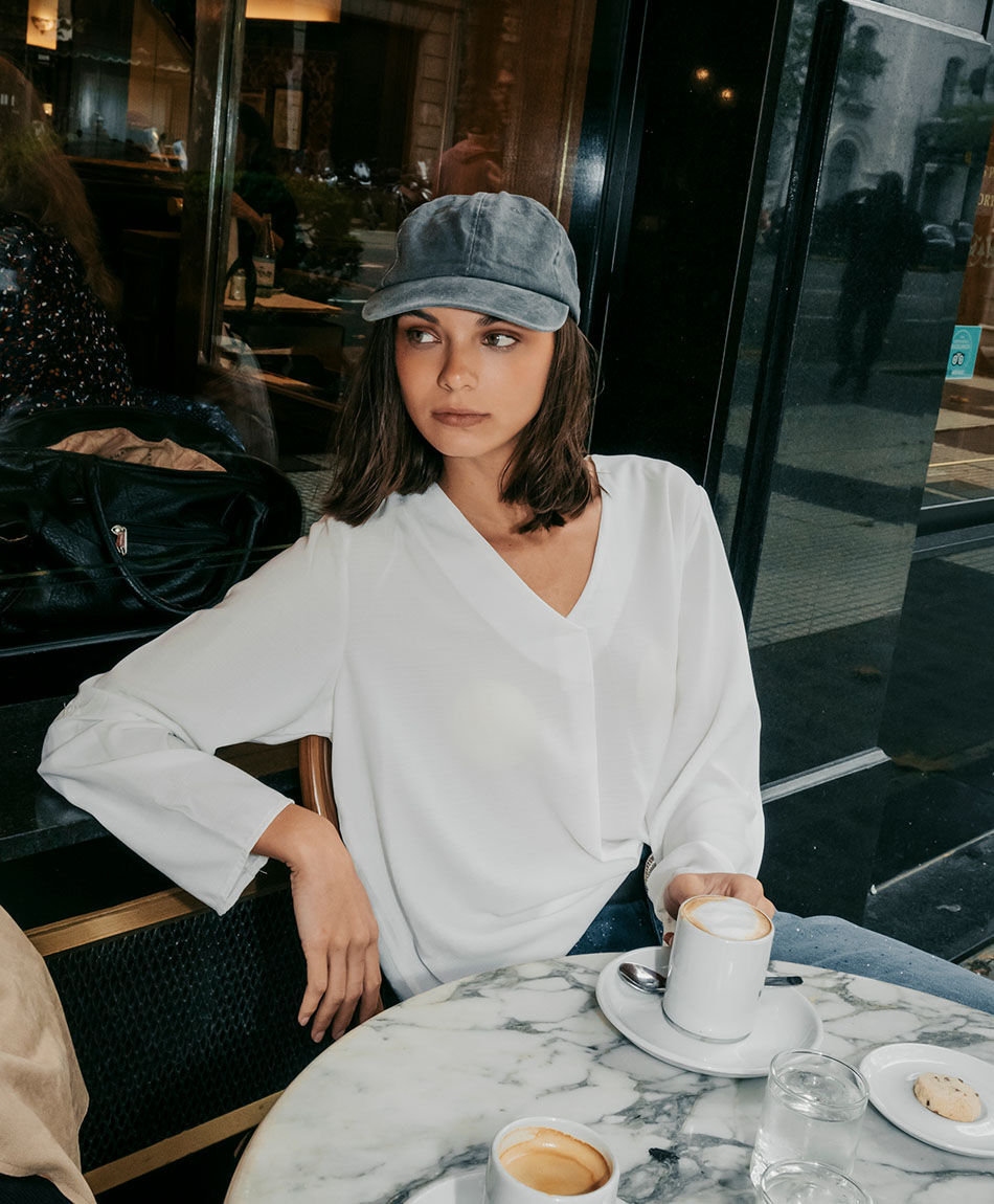 Blusa mujer cl&aacute;sica cuello v