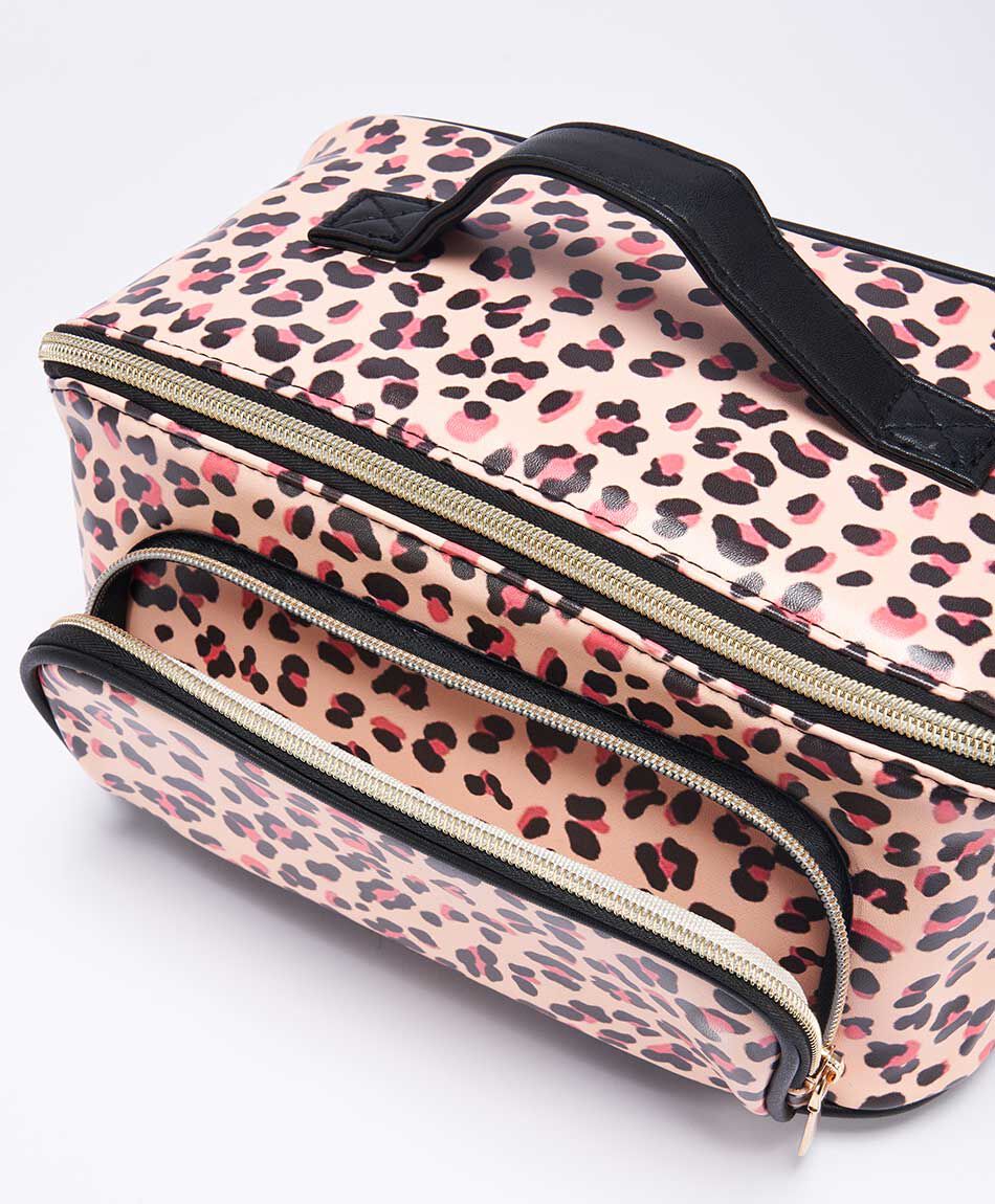 Cosmetiquero mujer animal print