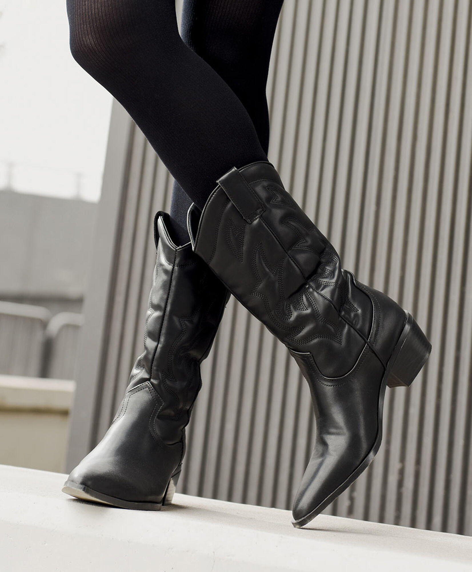 Bota mujer vaquera costuras taco cuadrado TRICOT - Main Image