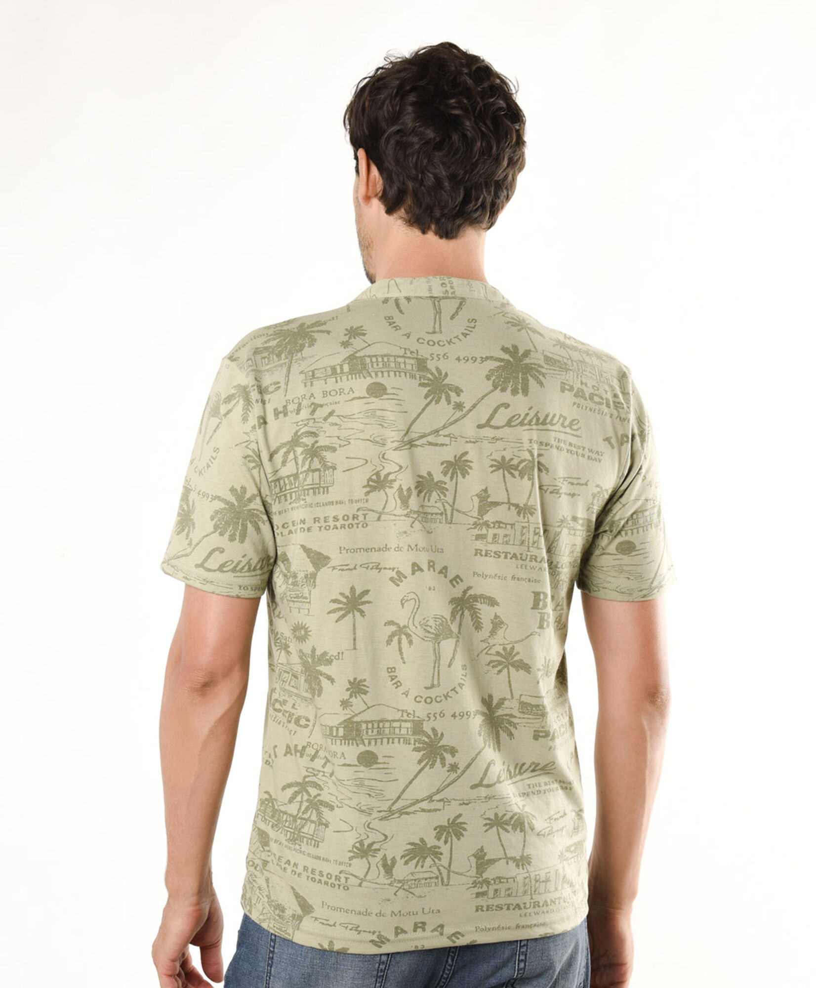 Polera hombre estampado tropical Polera hombre estampado tropical