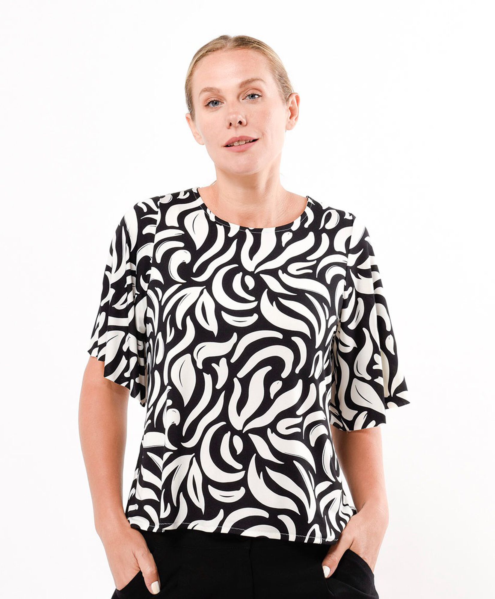 Polera mujer estampada bicolor Polera mujer estampada bicolor