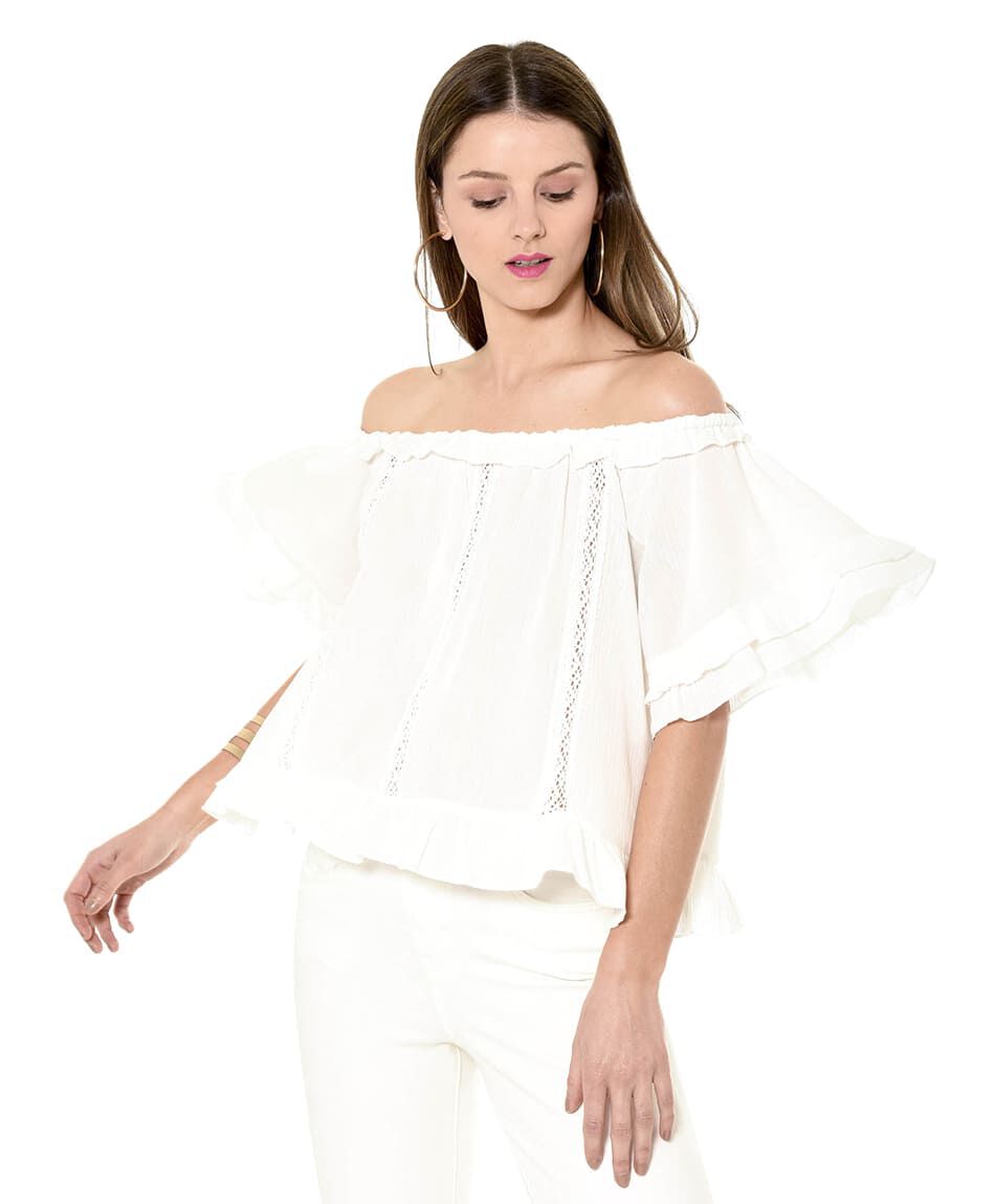 Blusa aplicacion encaje