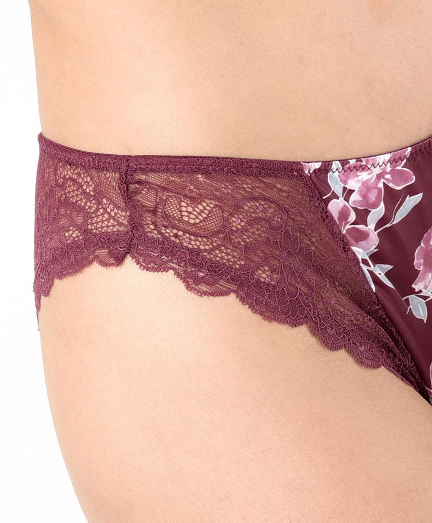 Tanga mujer floreada encajes Tanga mujer floreada encajes