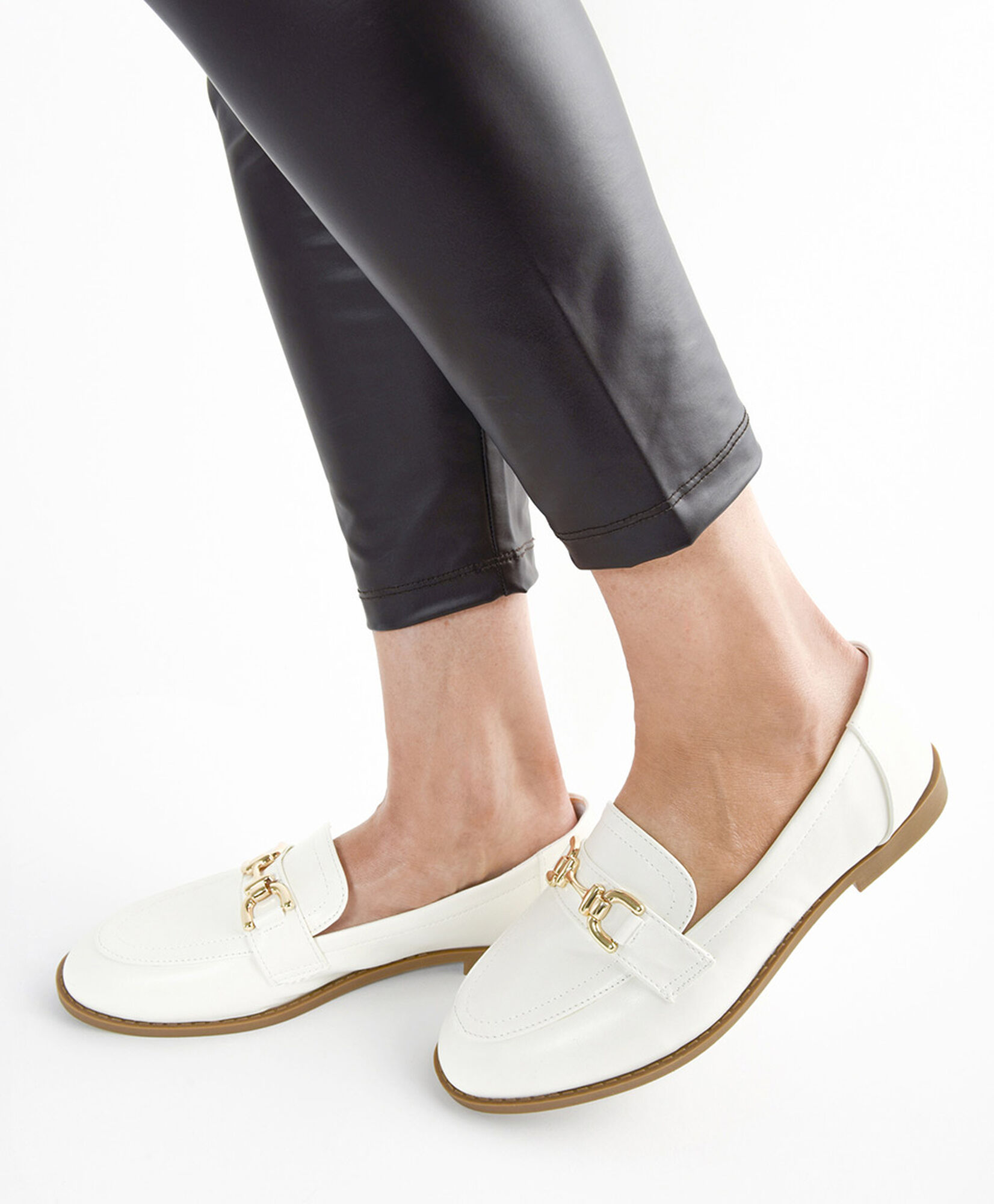 Mocasín mujer blanco hebilla Mocasín mujer blanco hebilla
