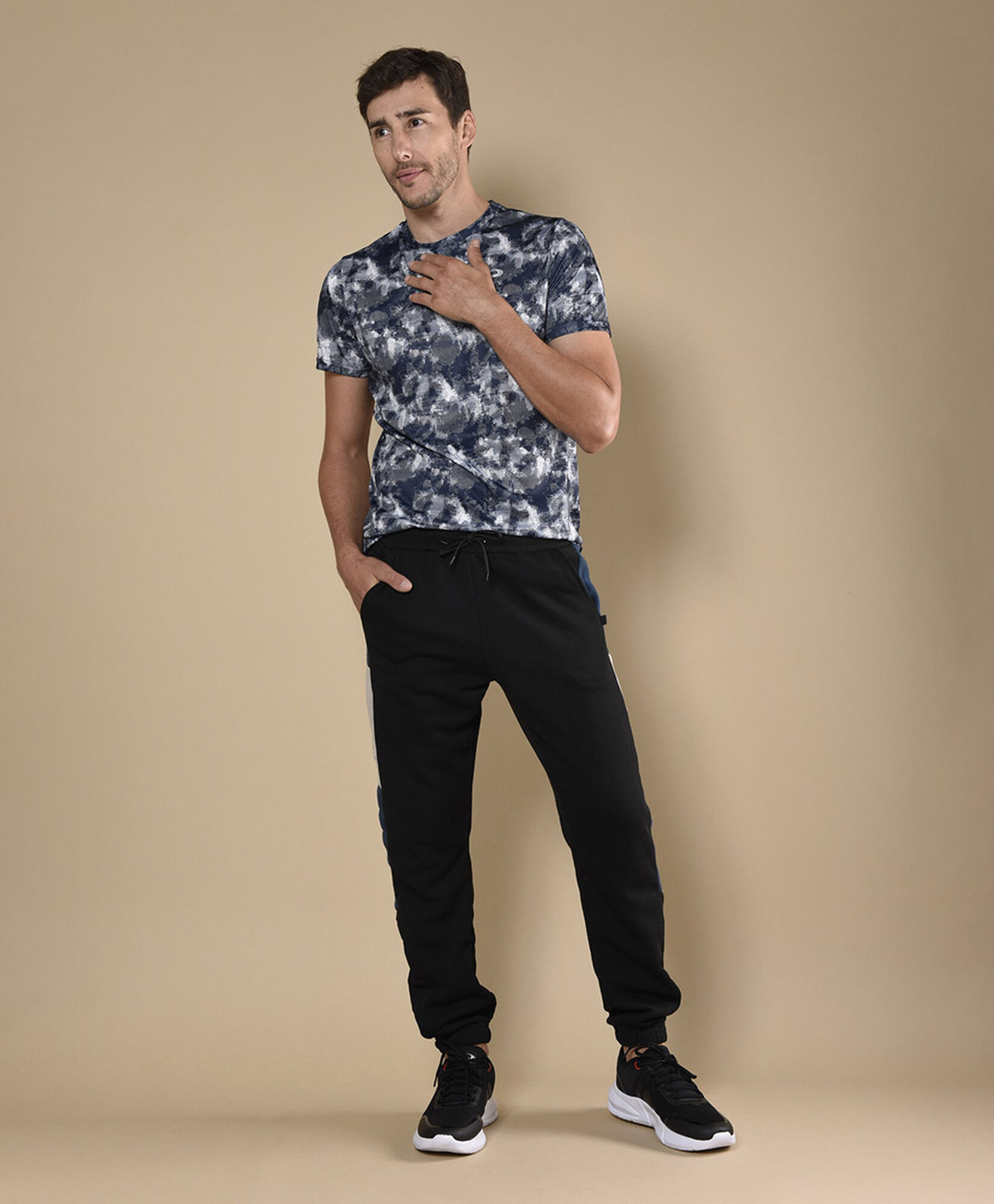 Pantalon buzo Pantalon buzo
