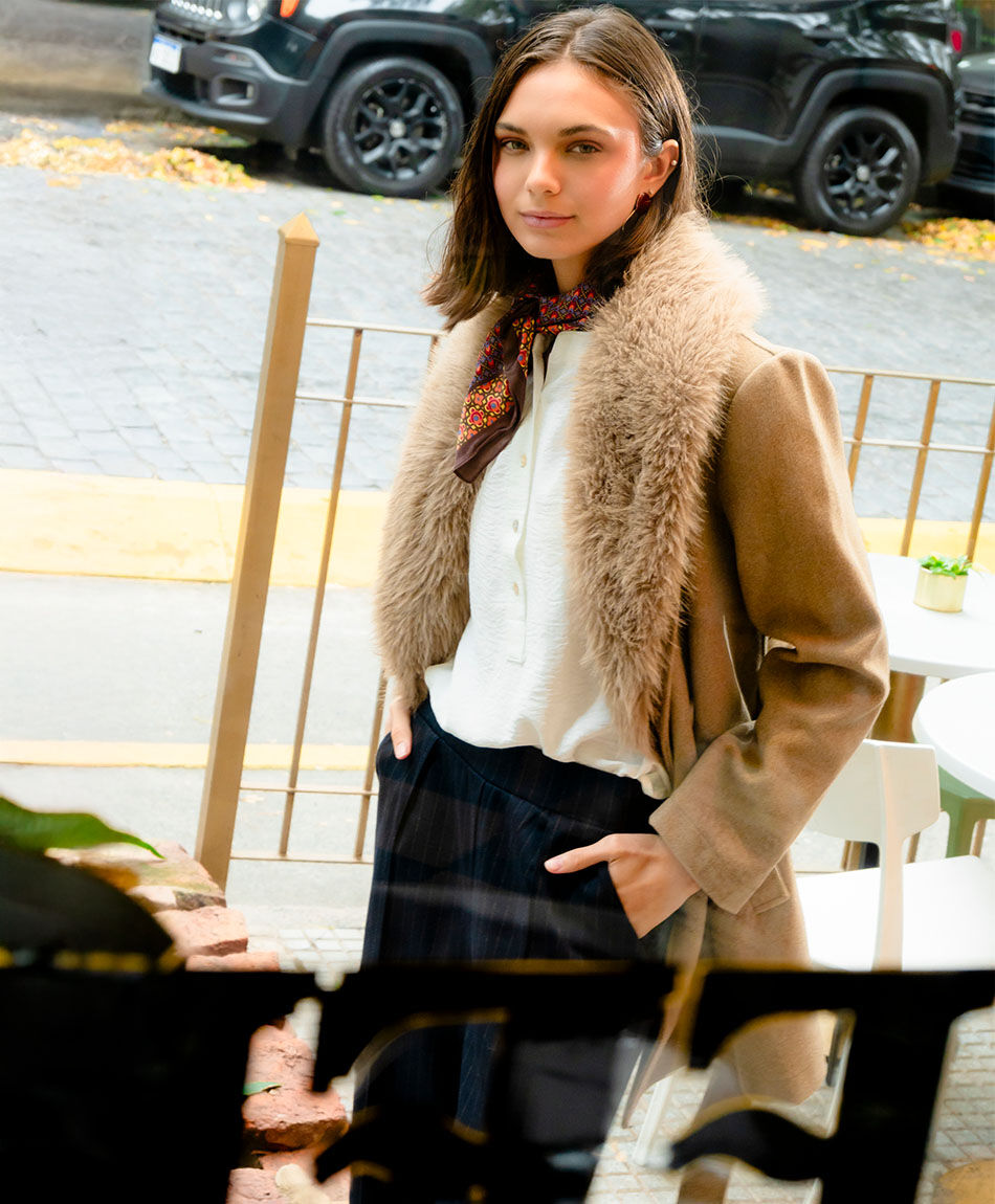 Abrigo mujer cuello pelos