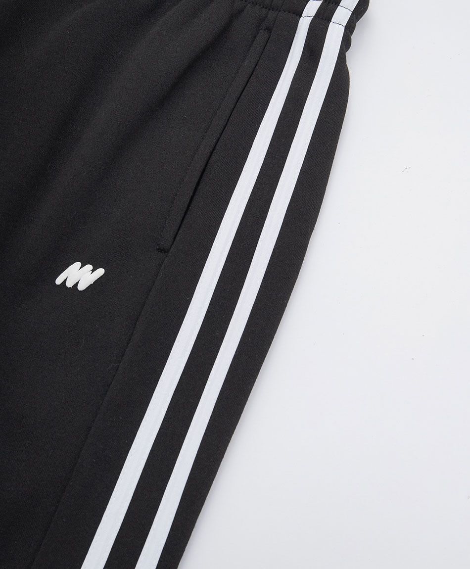 Pantal&oacute;n deportivo hombre negro linea doble