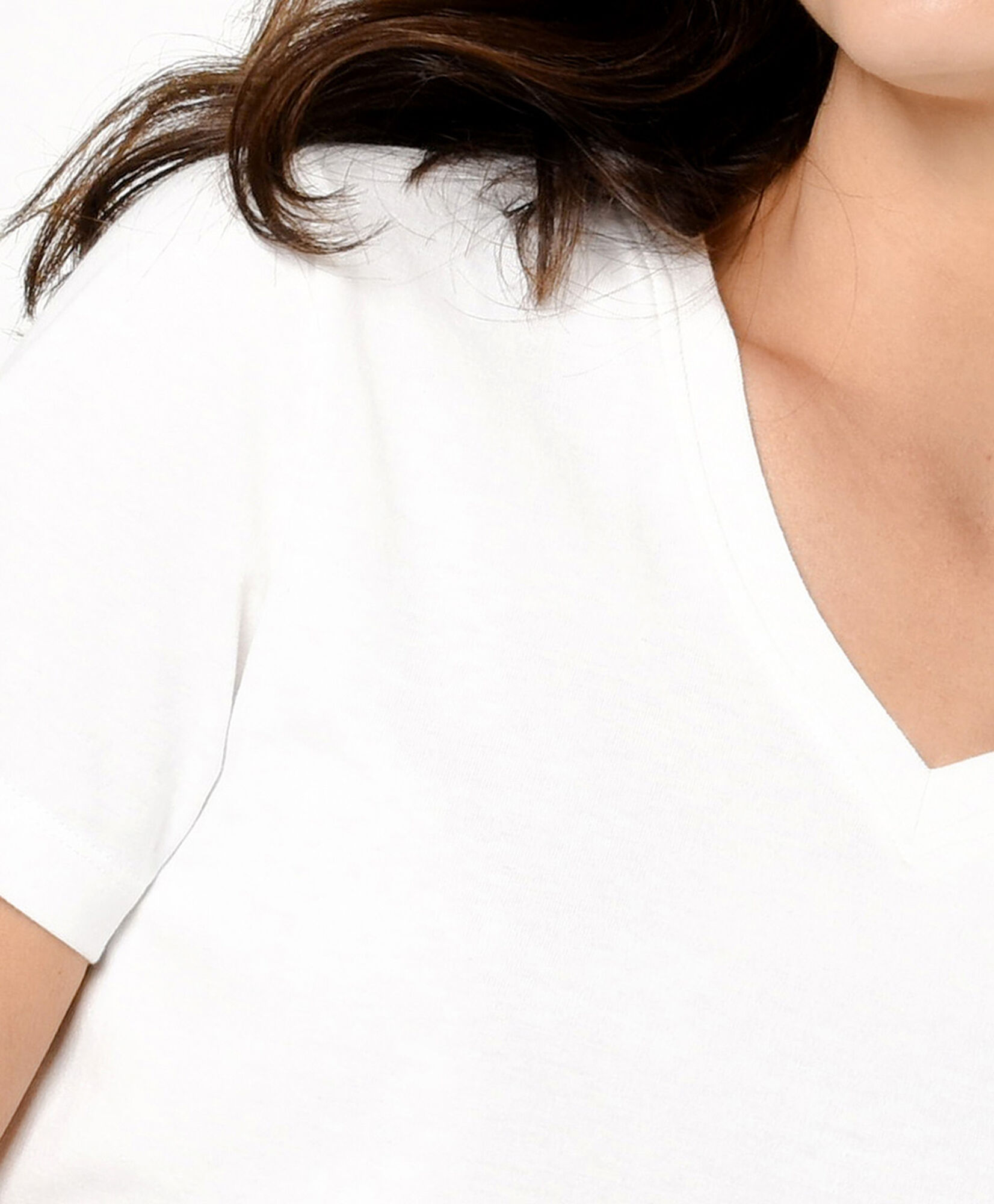 Polera mujer básica blanca cuello en v Polera mujer básica blanca cuello en v