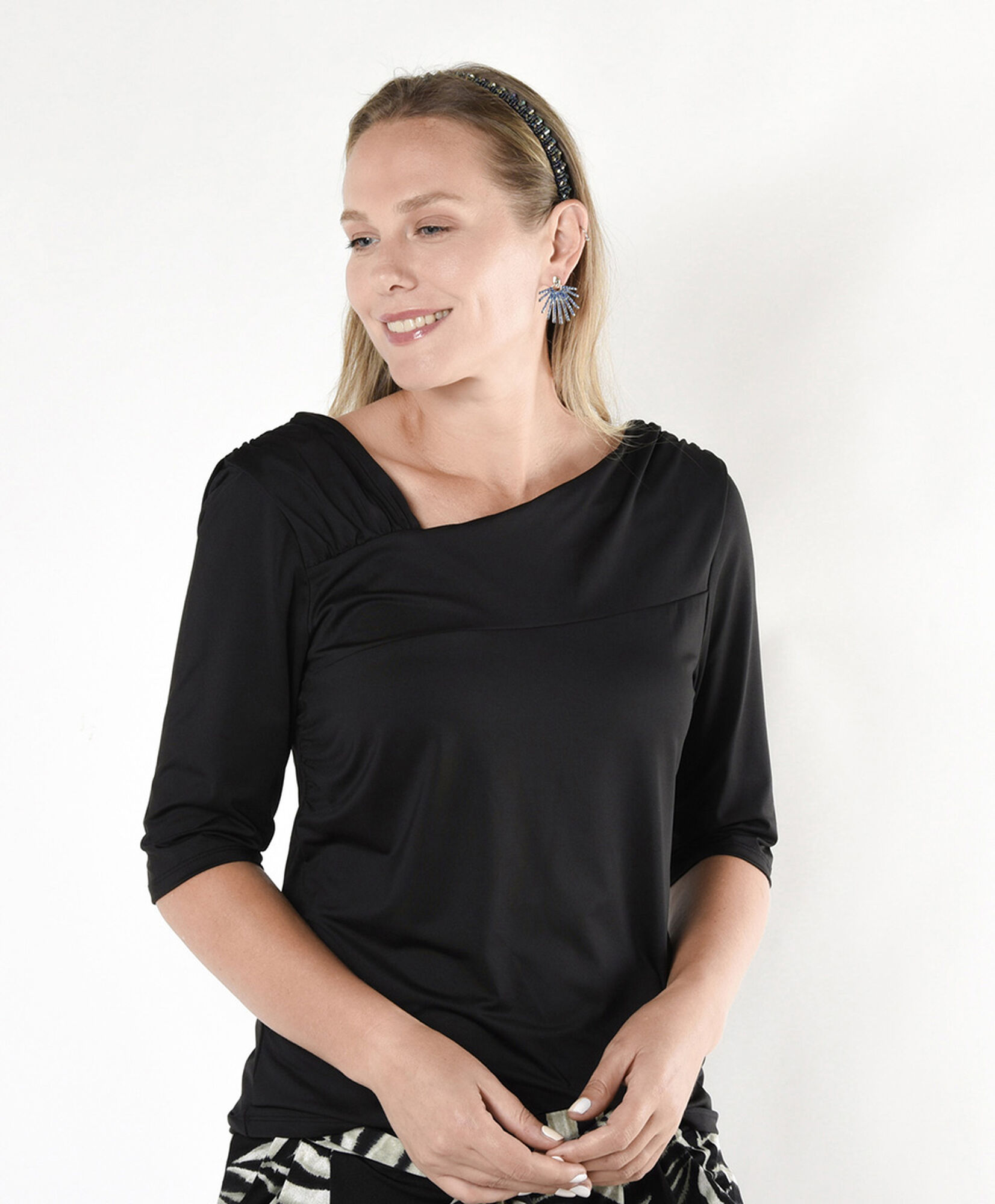 Polera mujer asimetrica Polera mujer asimetrica