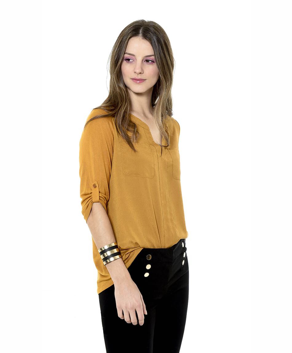 Polera cuello mao