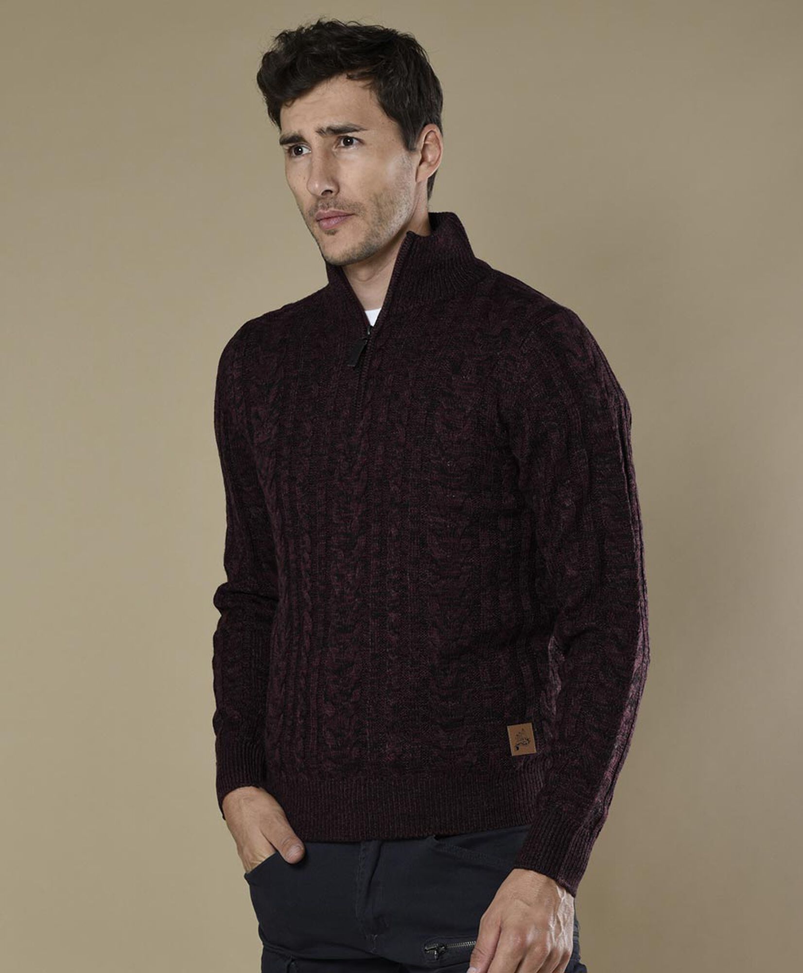 Sweater medio cierre Sweater medio cierre