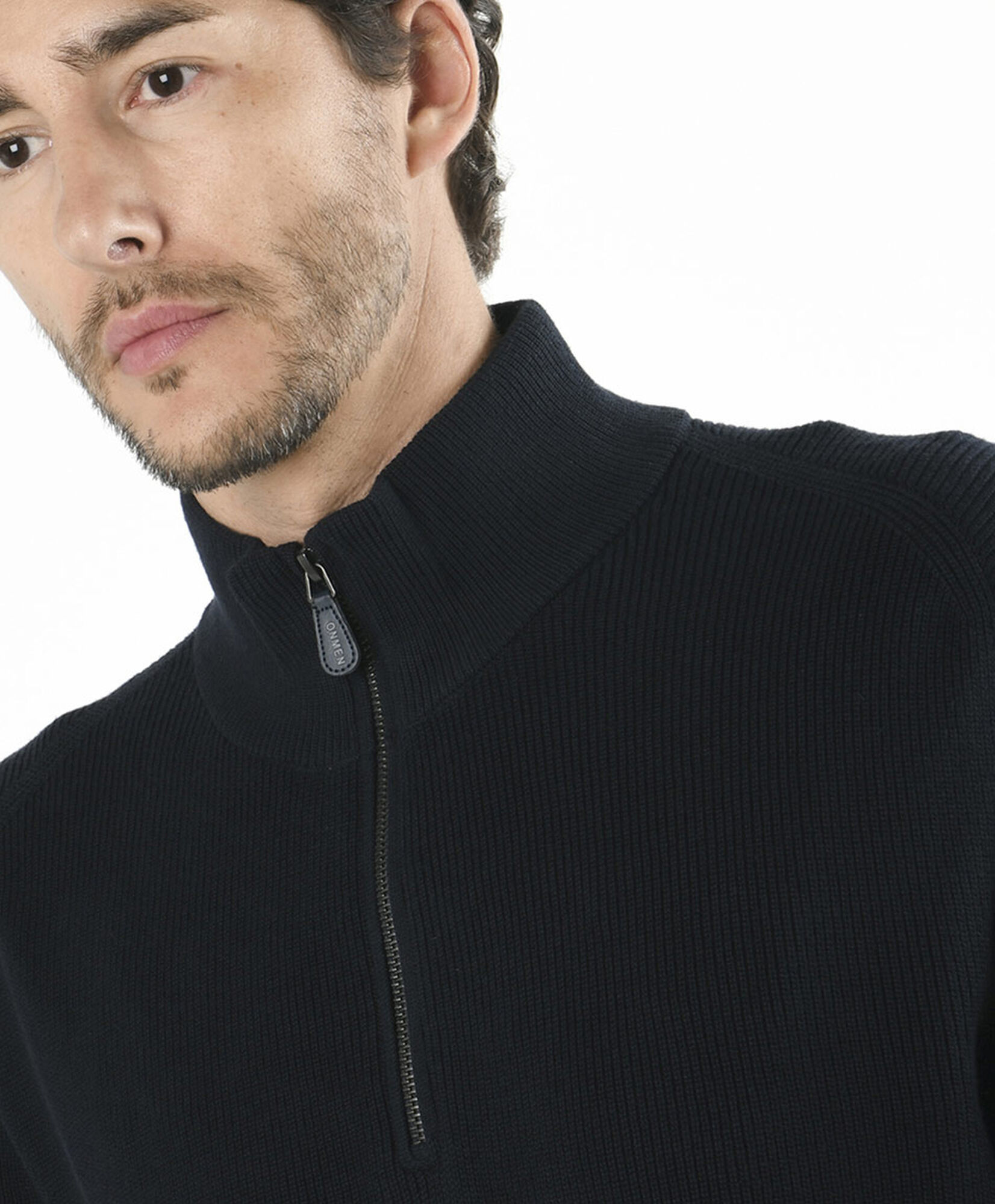 Sweater hombre cuello medio liso Sweater hombre cuello medio liso