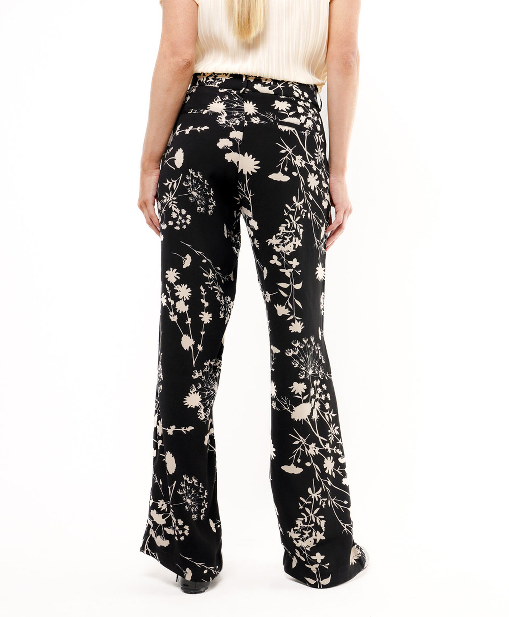 PANT ESTAMPADO FLORES PANT ESTAMPADO FLORES