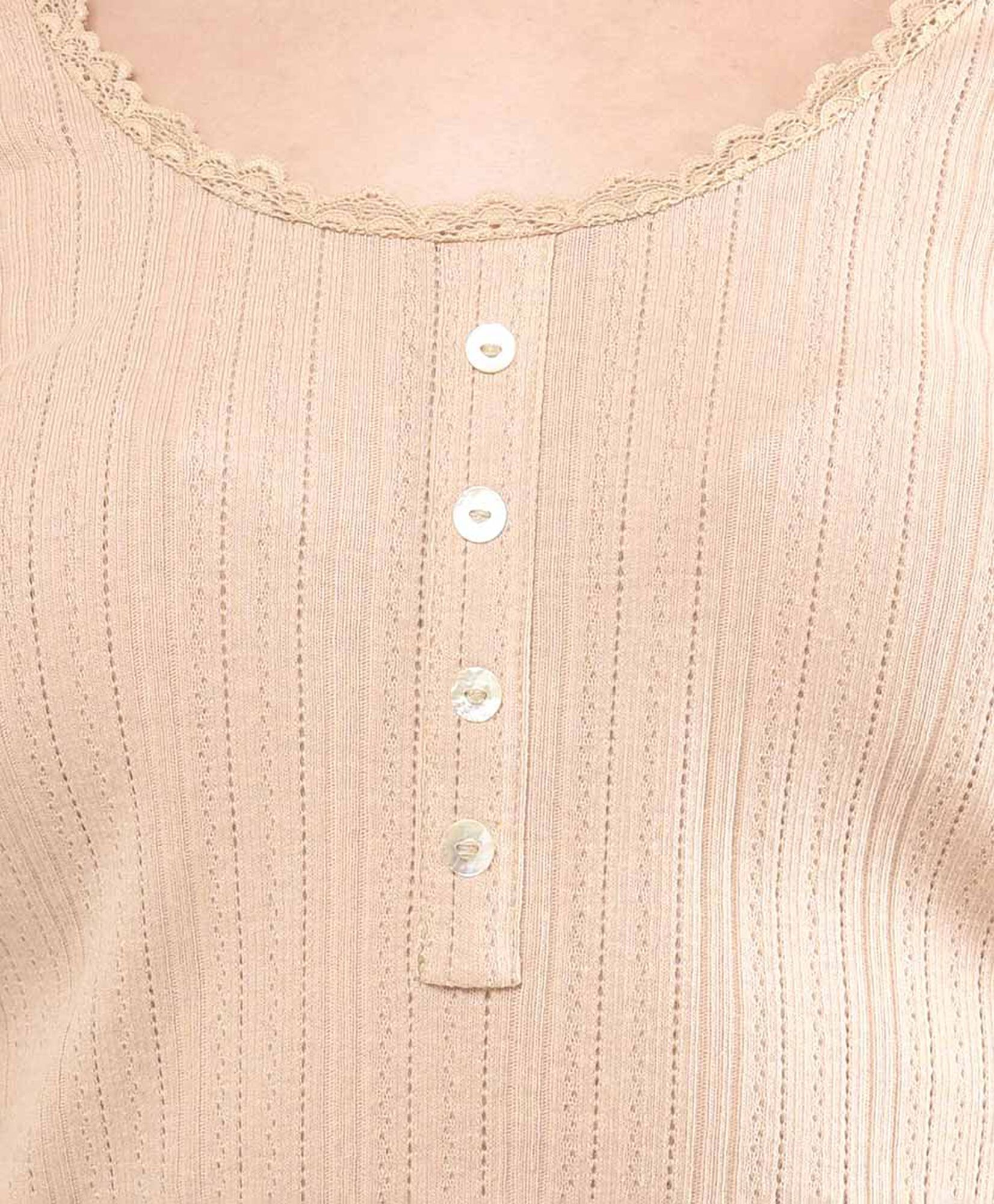 Polera mujer encaje botones Polera mujer encaje botones