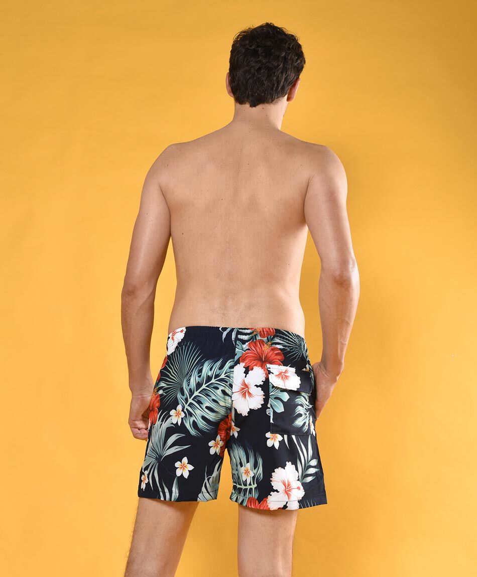 Traje de ba&ntilde;o