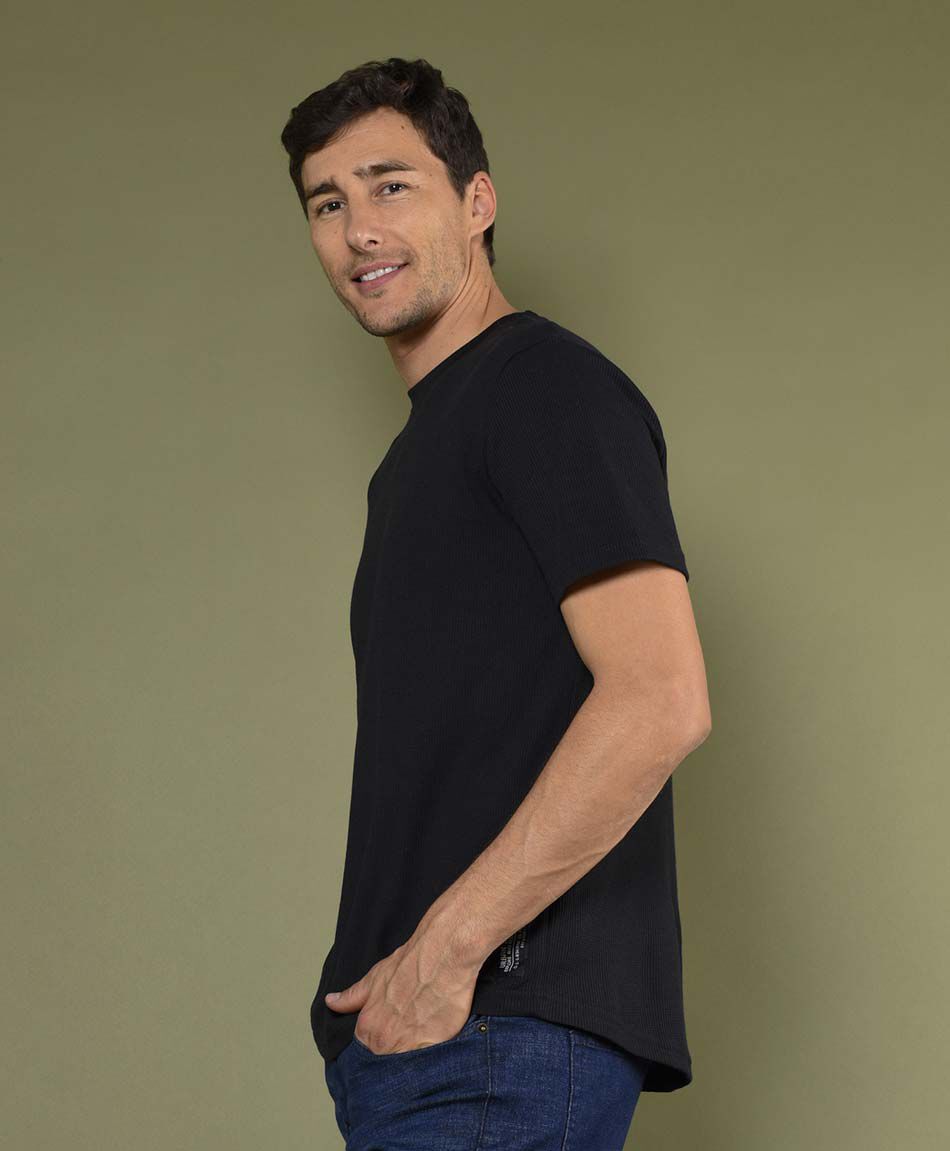 Polera manga corta cuello redondo