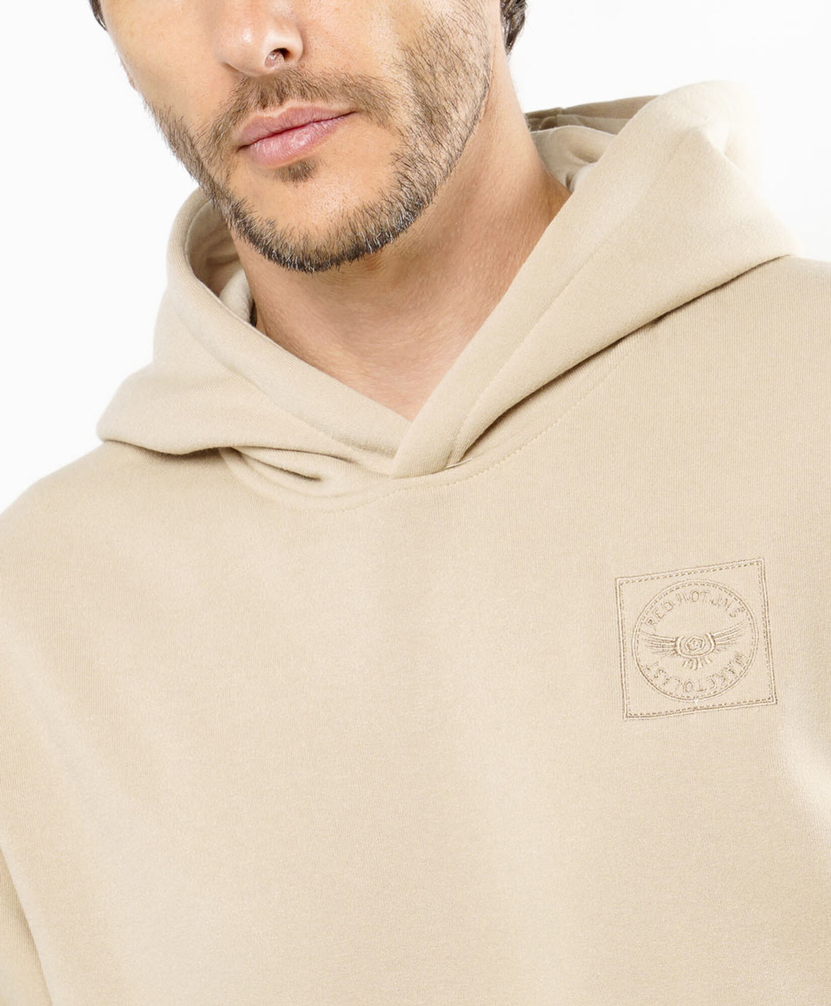 Polerón hombre bordado gorro Polerón hombre bordado gorro