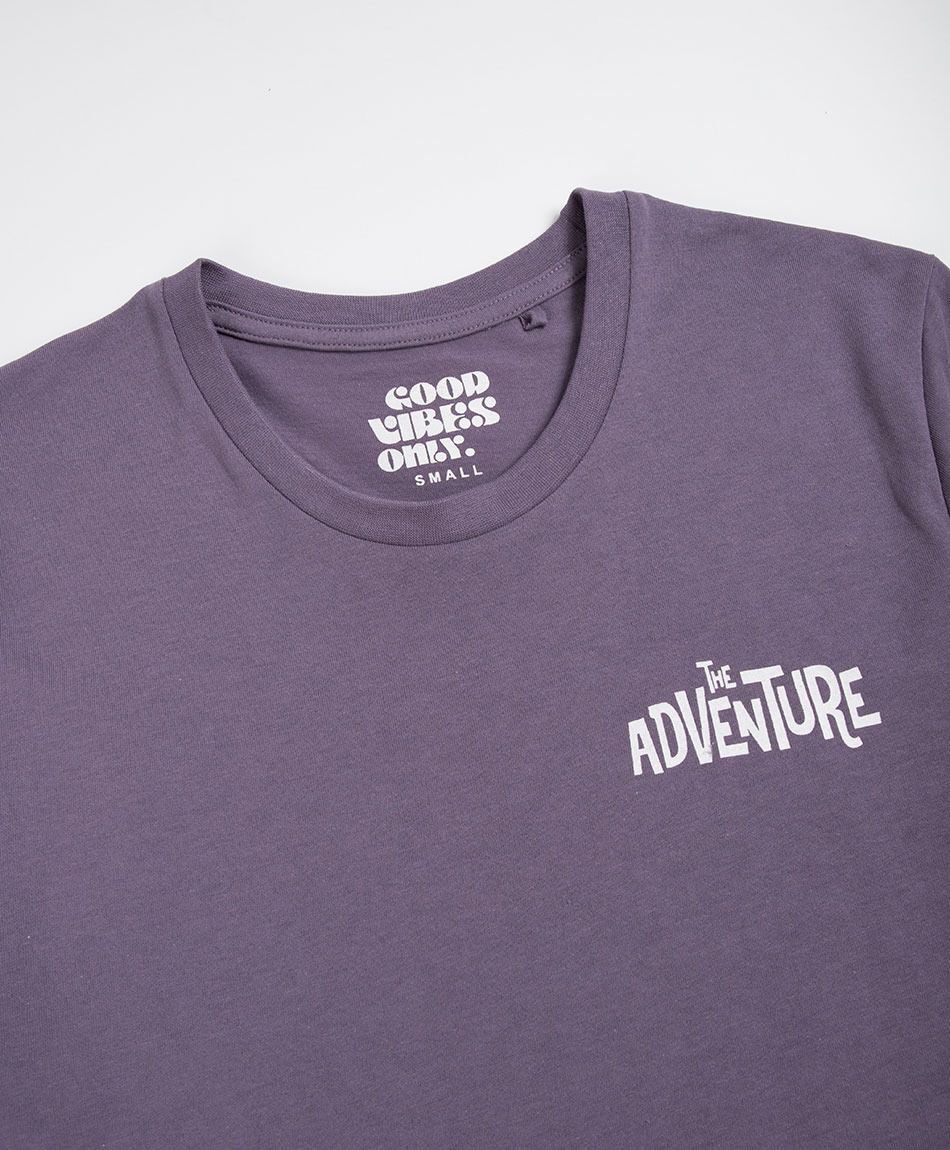 Polera hombre estampado adventure