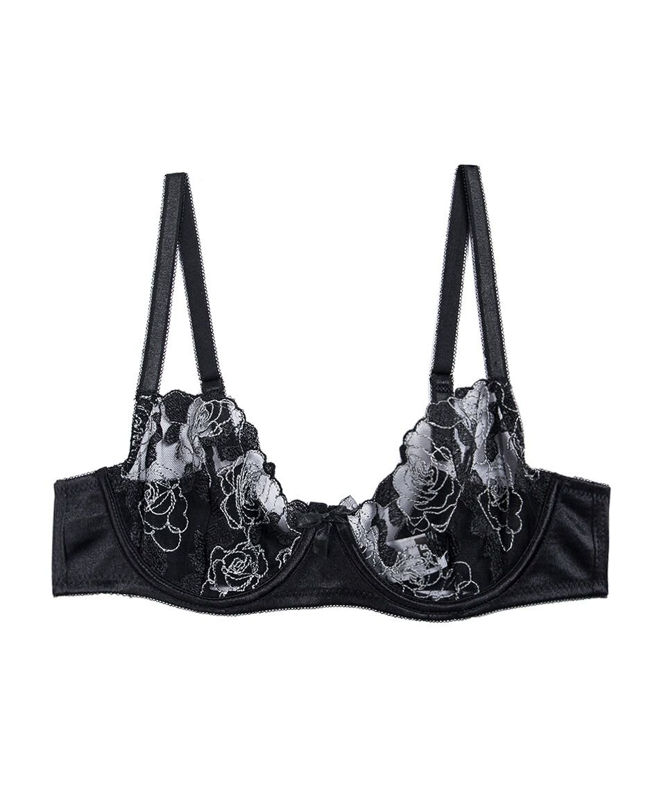 Sost&eacute;n mujer rosas bordadas