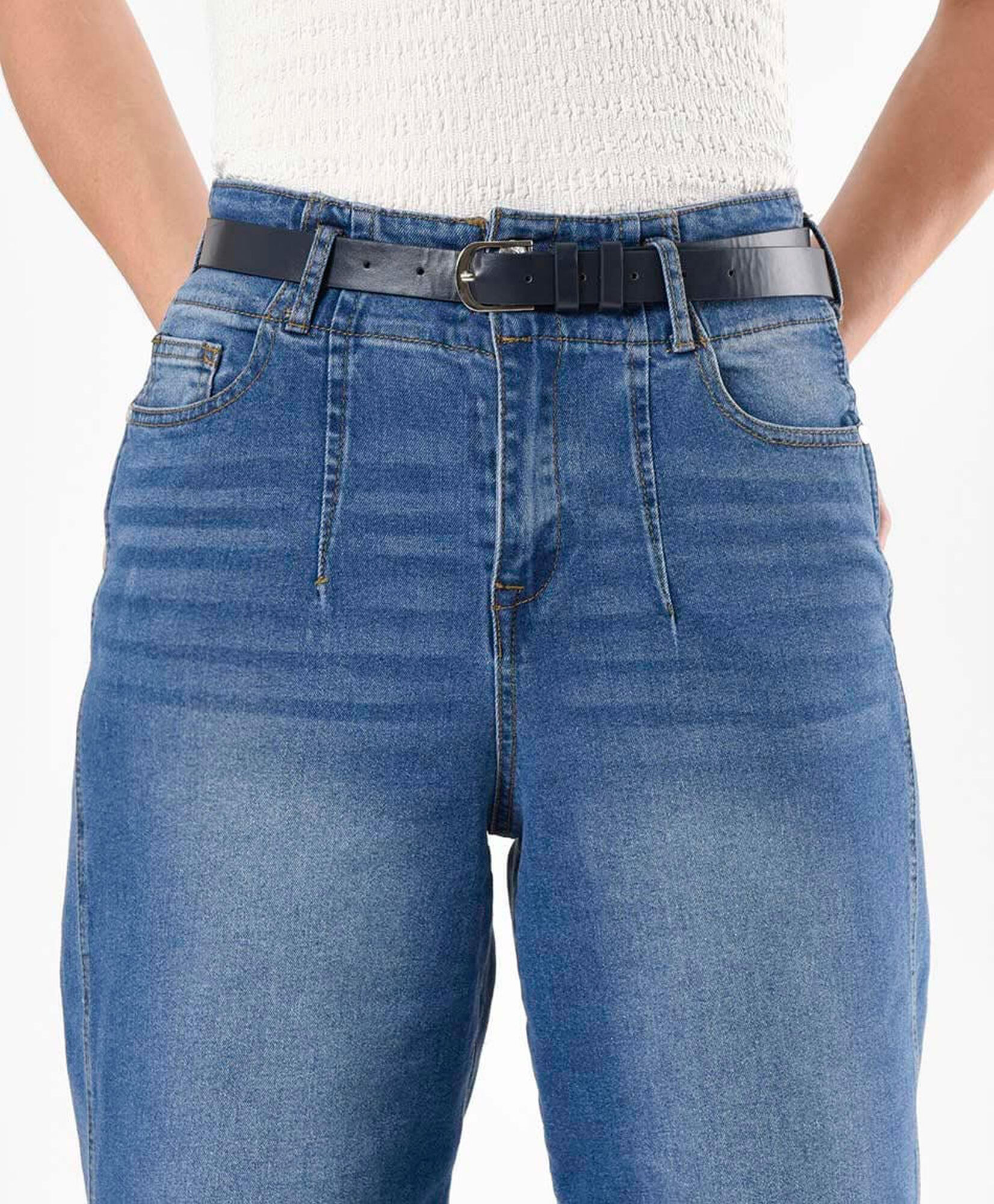 Jeans mujer desgastado con cinturón wide Jeans mujer desgastado con cinturón wide