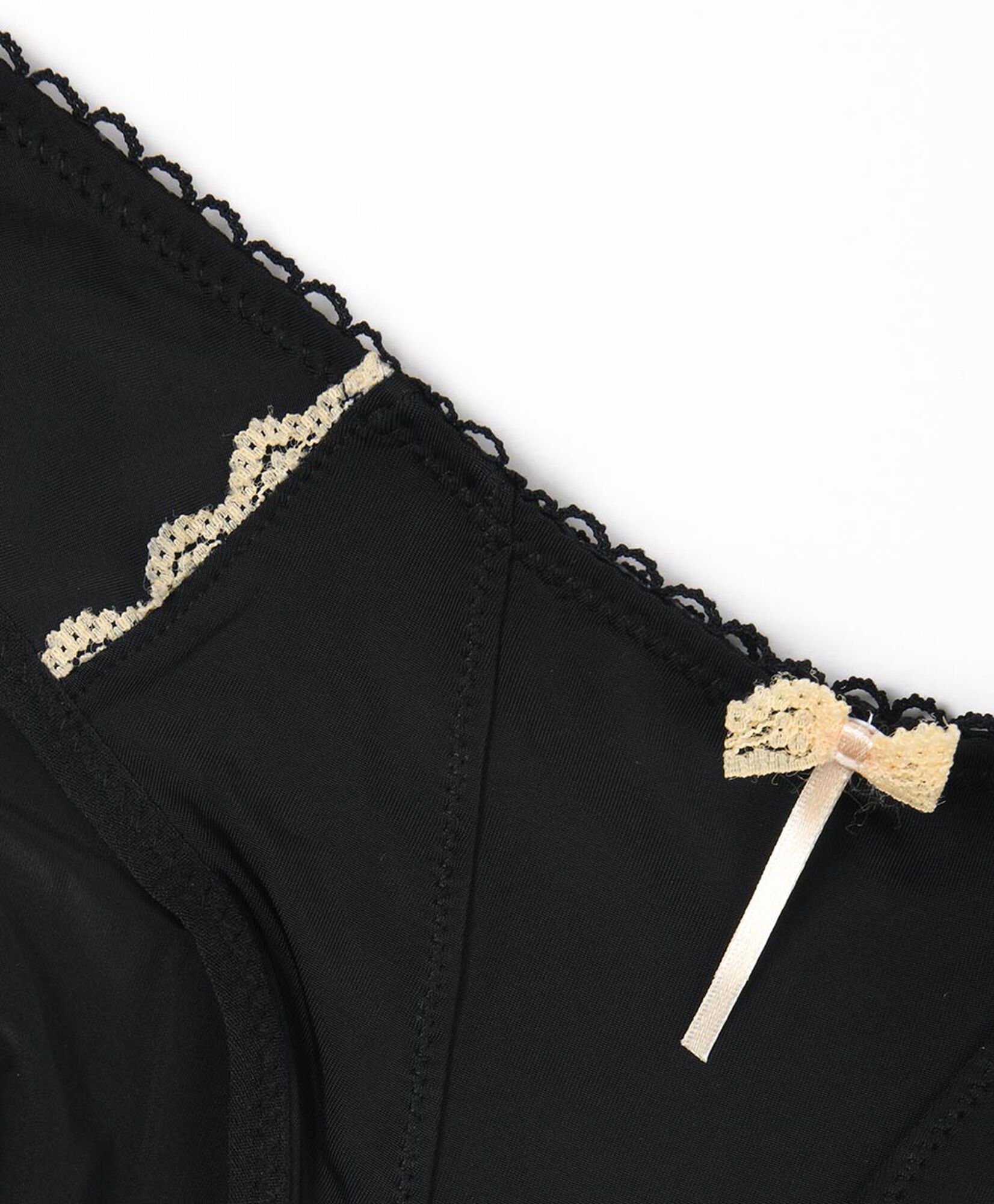 Pantaleta mujer detalles encajes Pantaleta mujer detalles encajes