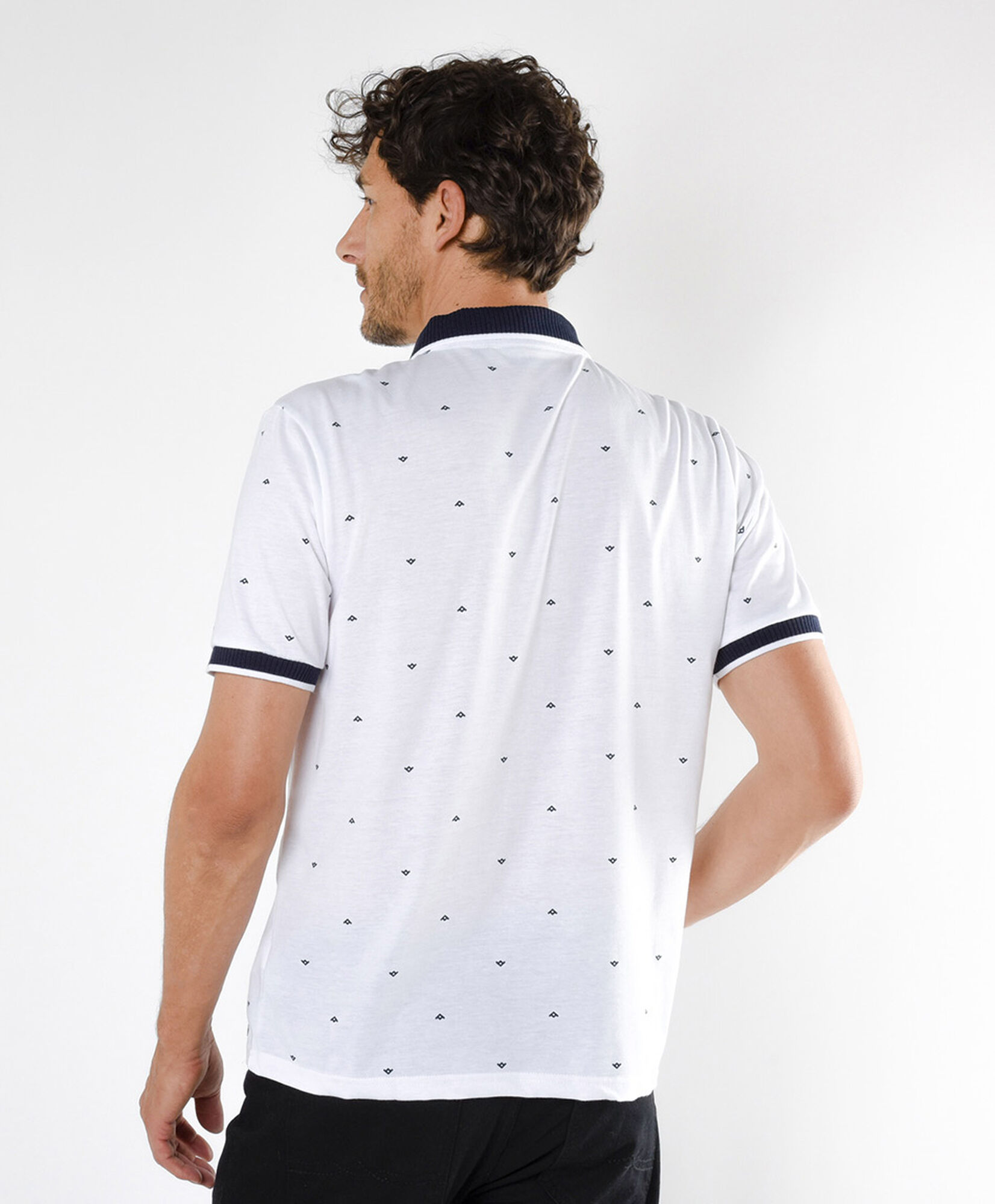 Polera hombre signos cuello piqué Polera hombre signos cuello piqué