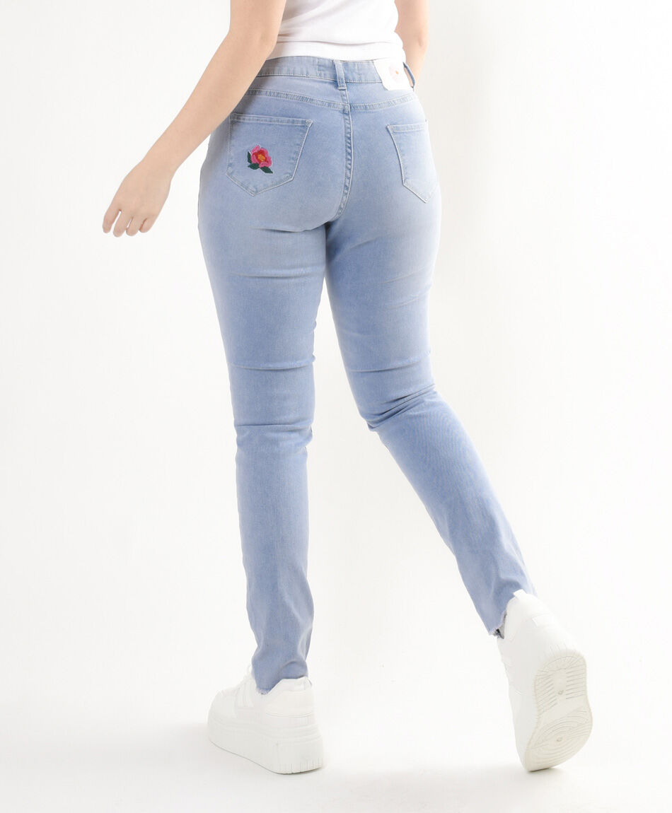Jeans mujer bordados skinny fit