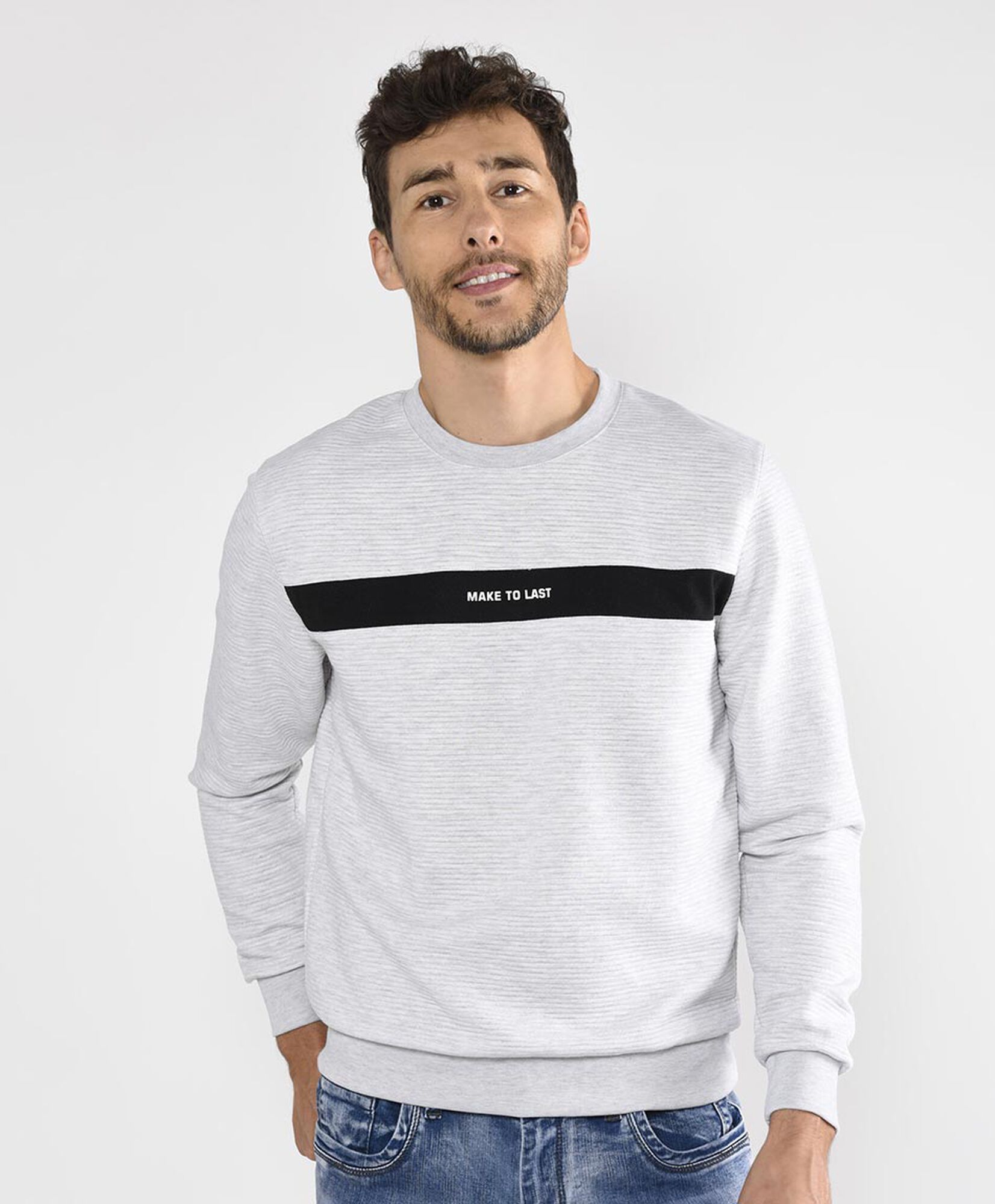 Chaleco poullover cuello redondo Chaleco poullover cuello redondo