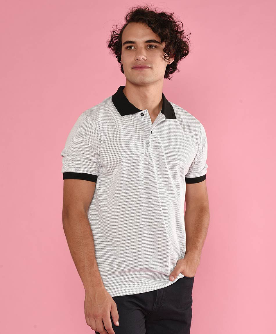 Polera manga corta cuello piqu&eacute;