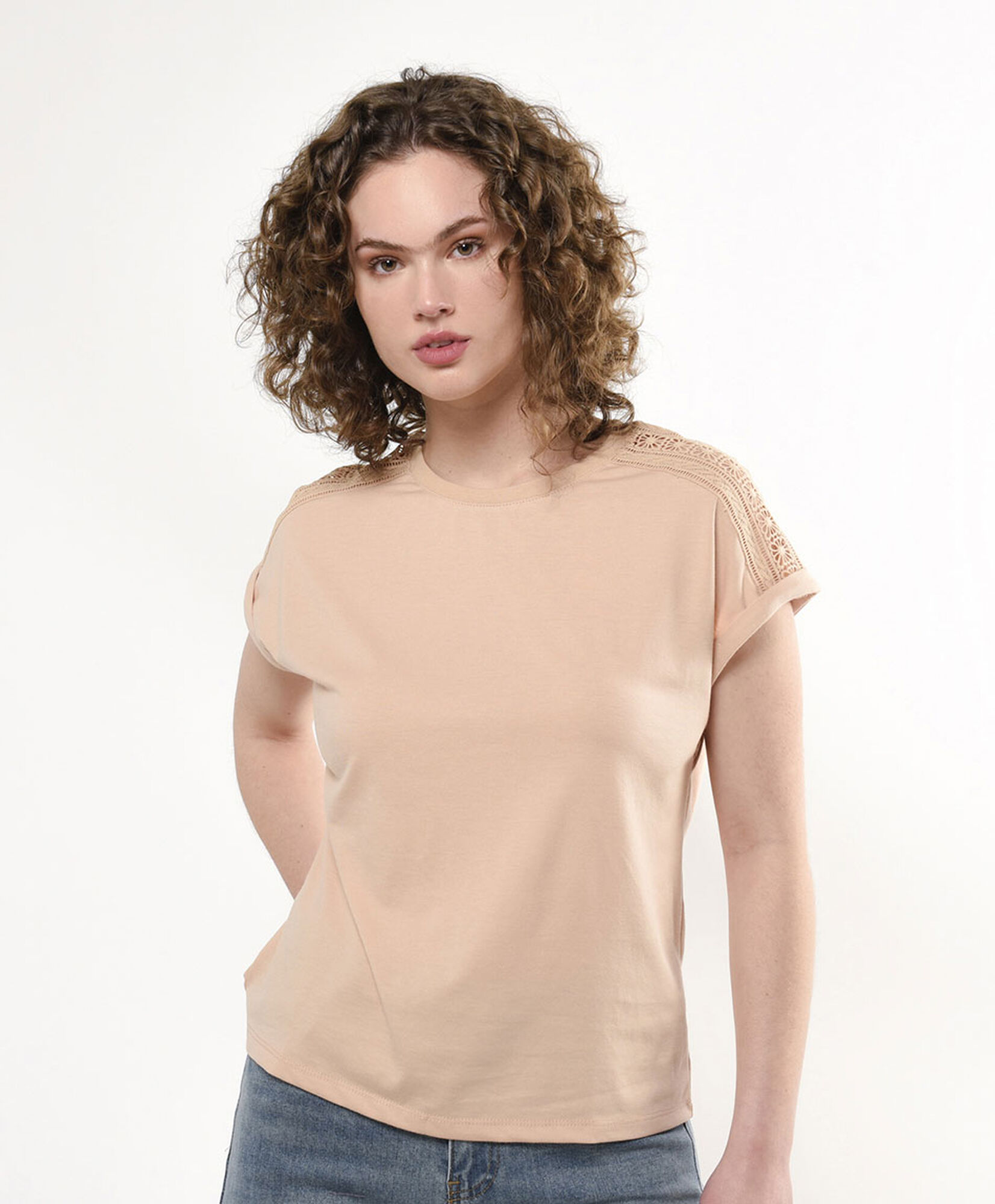 Polera mujer detalle crochet Polera mujer detalle crochet