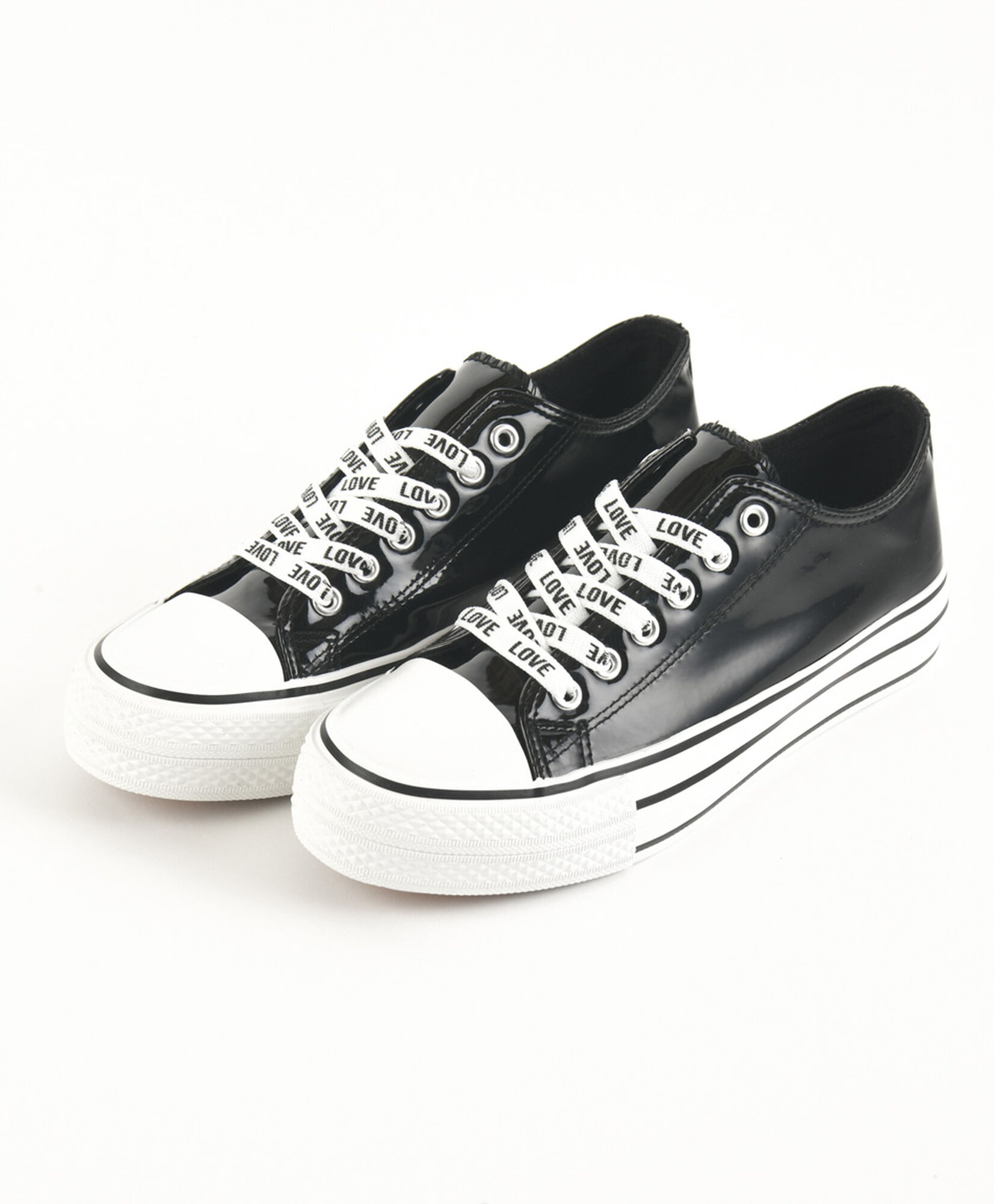 Zapatilla mujer charol negra Zapatilla mujer charol negra